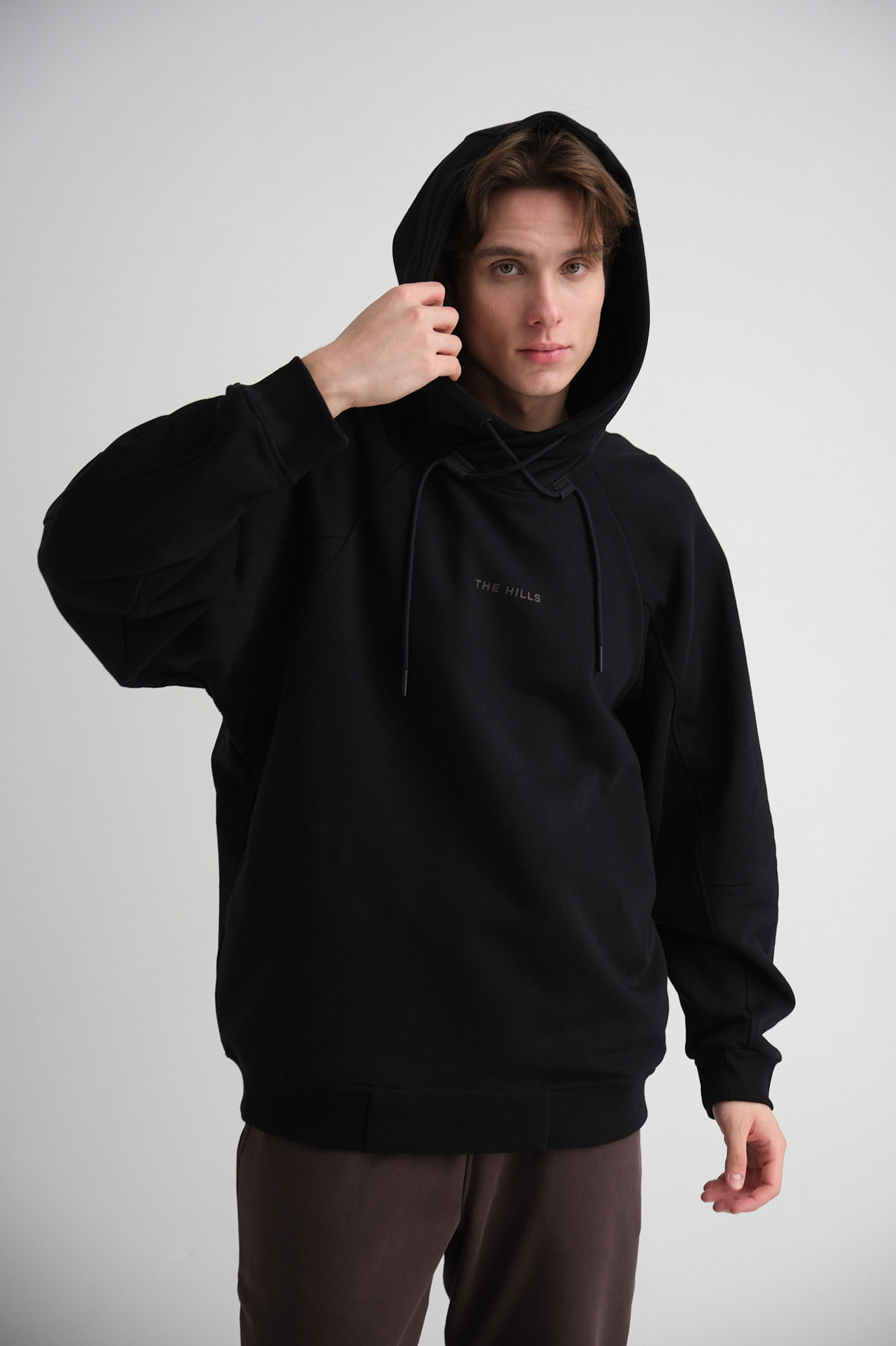 M-242-P-20-0015 Худи The Hills Черный
