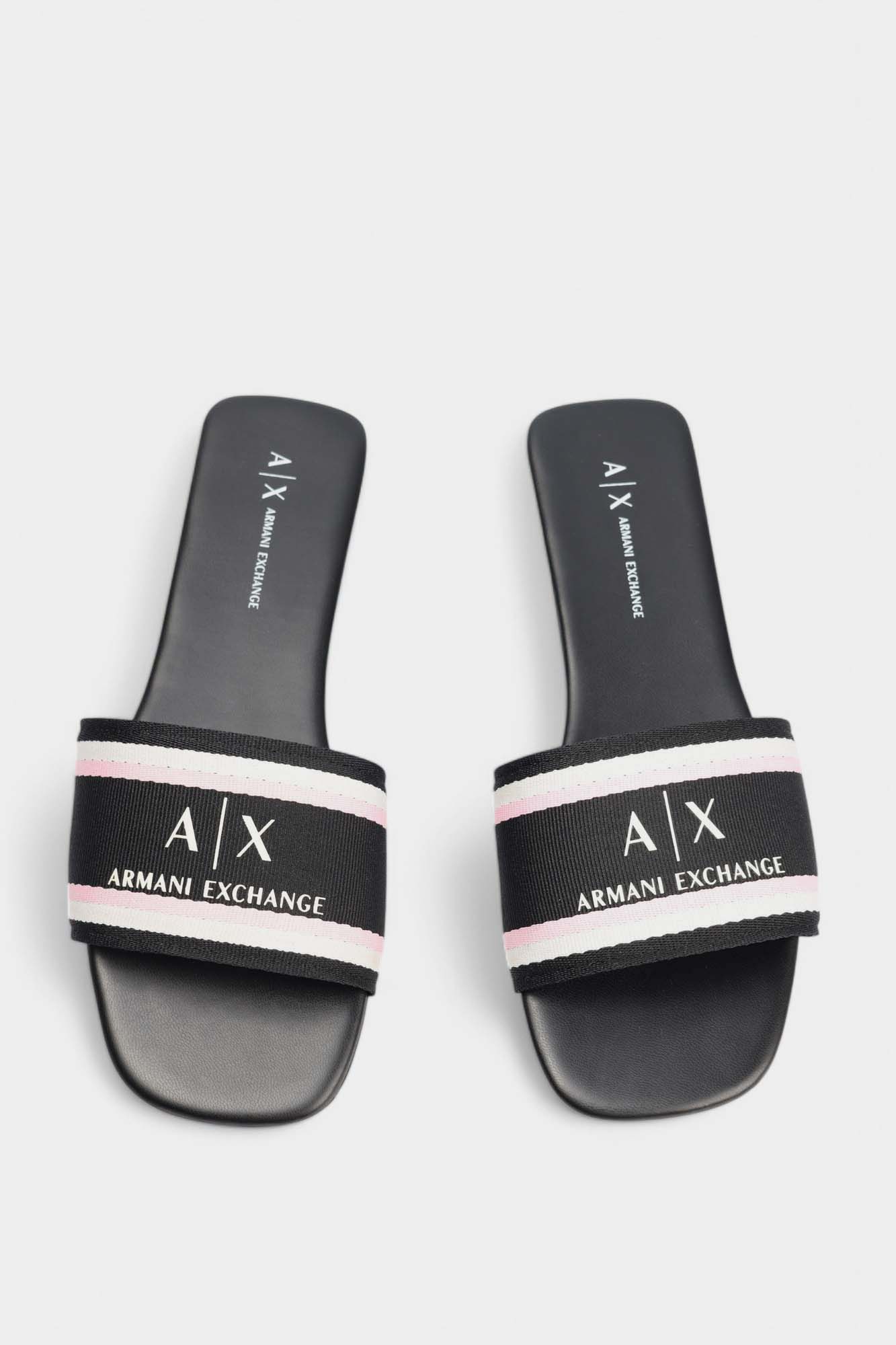 XDP056_XV922 Шлепки Armani Exchange Черный