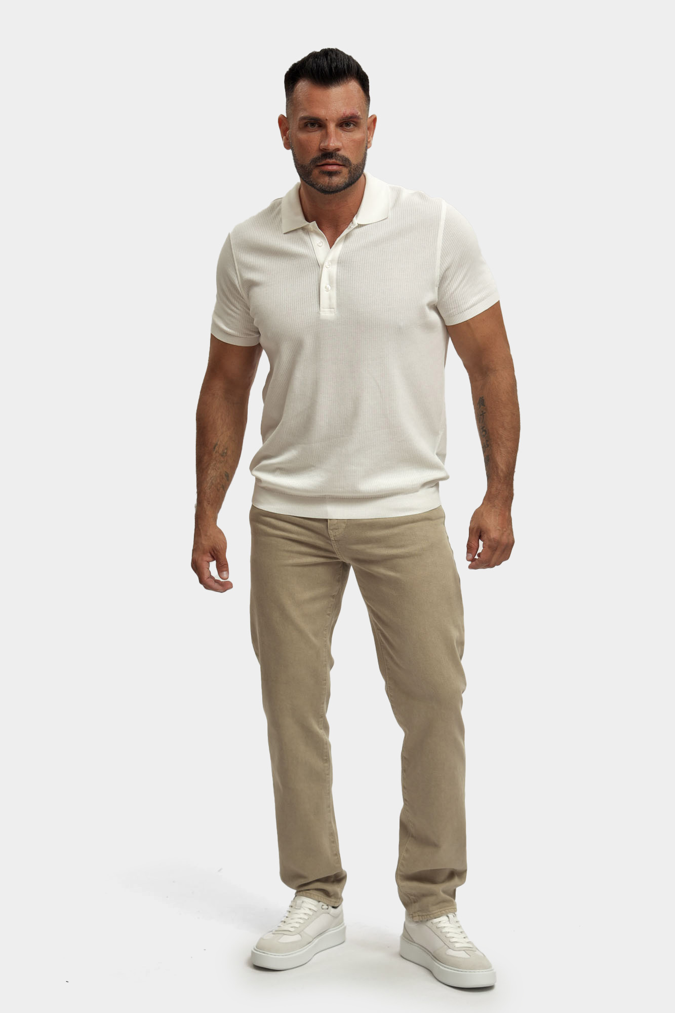 XM000049_AF13099 Джинсы Armani Exchange Бежевый