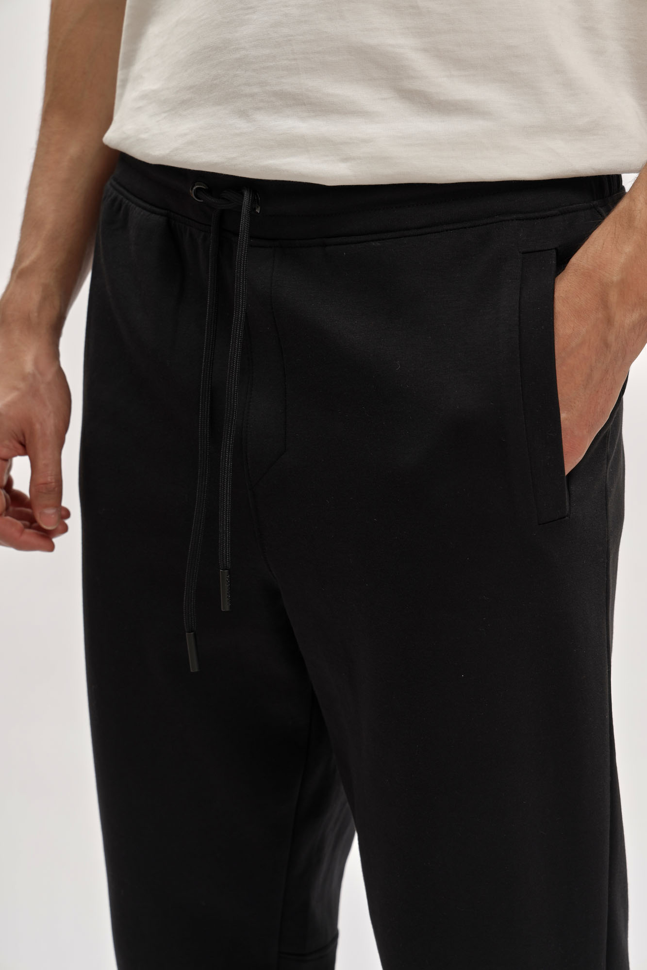 30048224_10018329 Брюки спортивные Strellson Черный