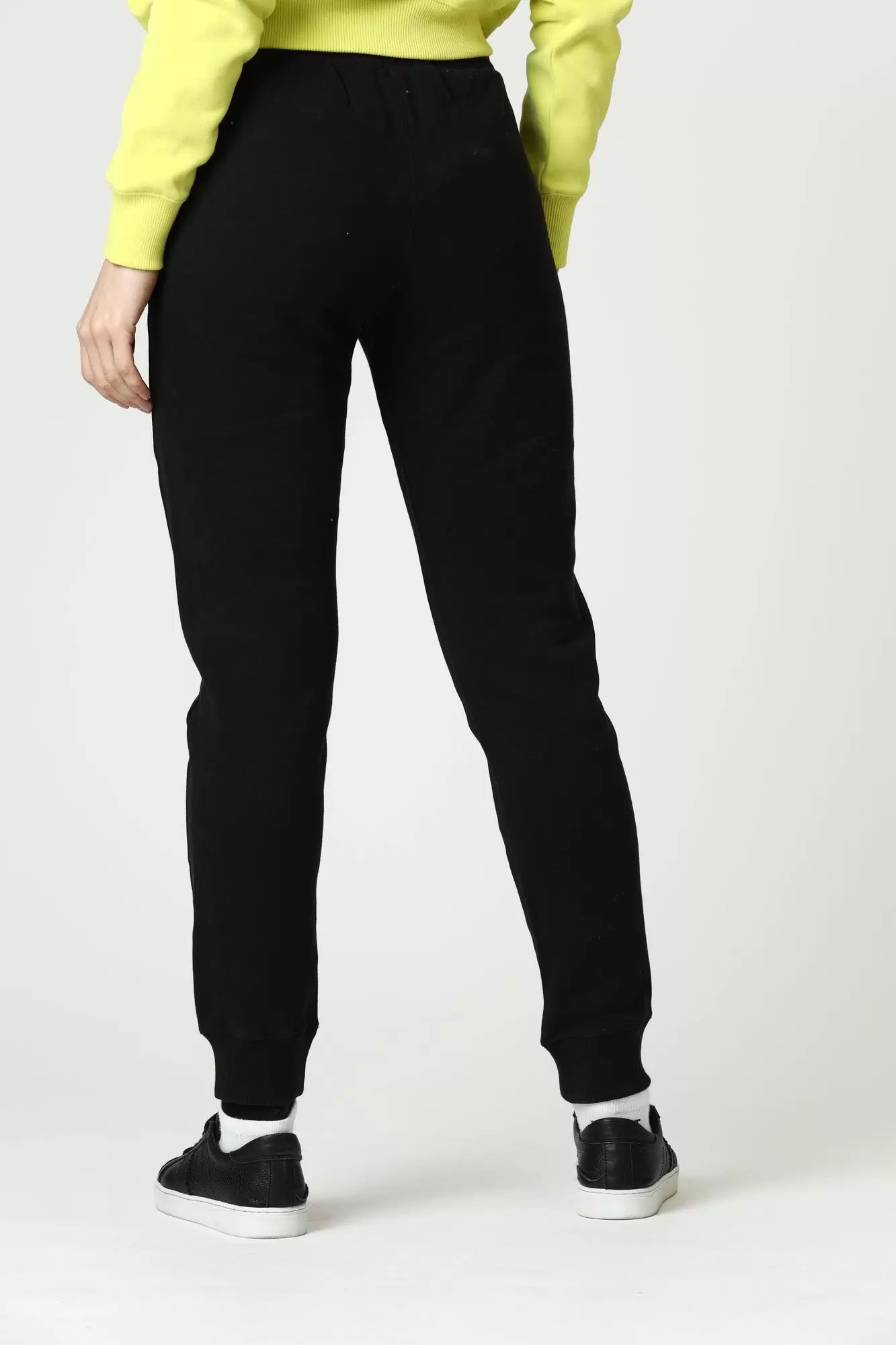 J20J216550 брюки спортивные calvin klein jeans 