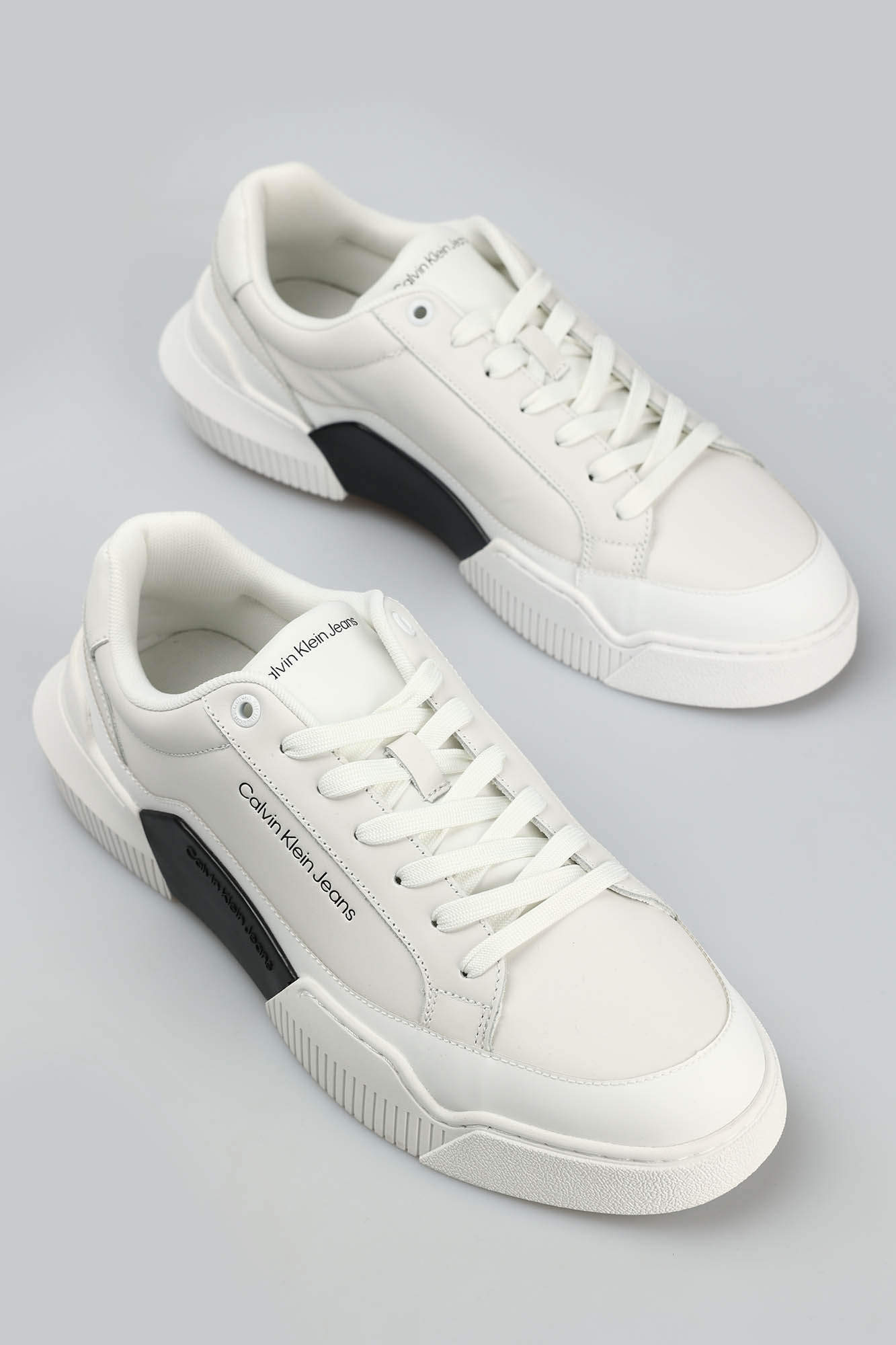 YM0YM00875 Кеды Calvin Klein Jeans Белый