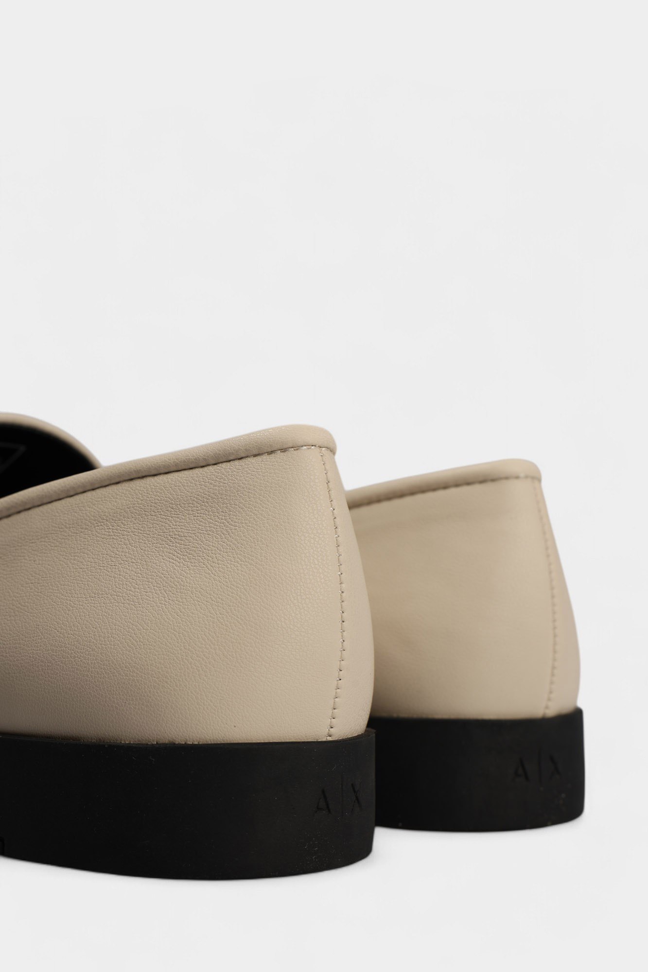 XW001635_AF13876 Лоферы Armani Exchange Желтый