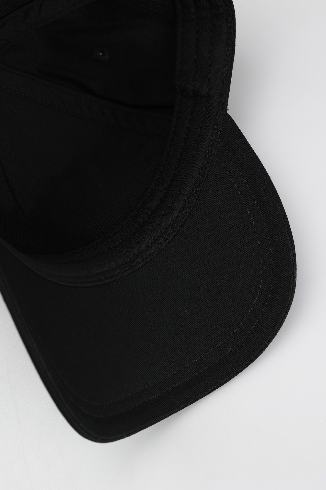 954202_CC150 Кепка Armani Exchange Черный