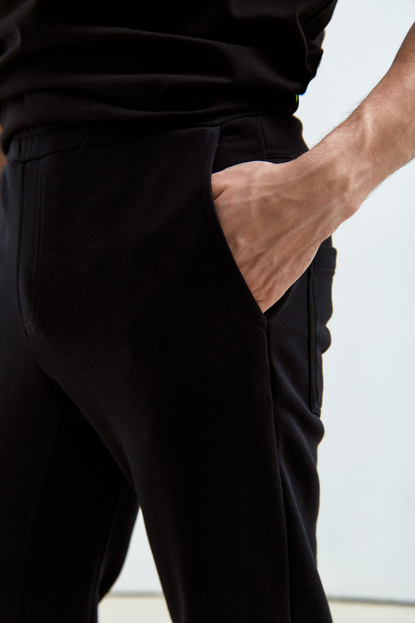 M-231-P-20-6109 Брюки спортивные The Hills Черный