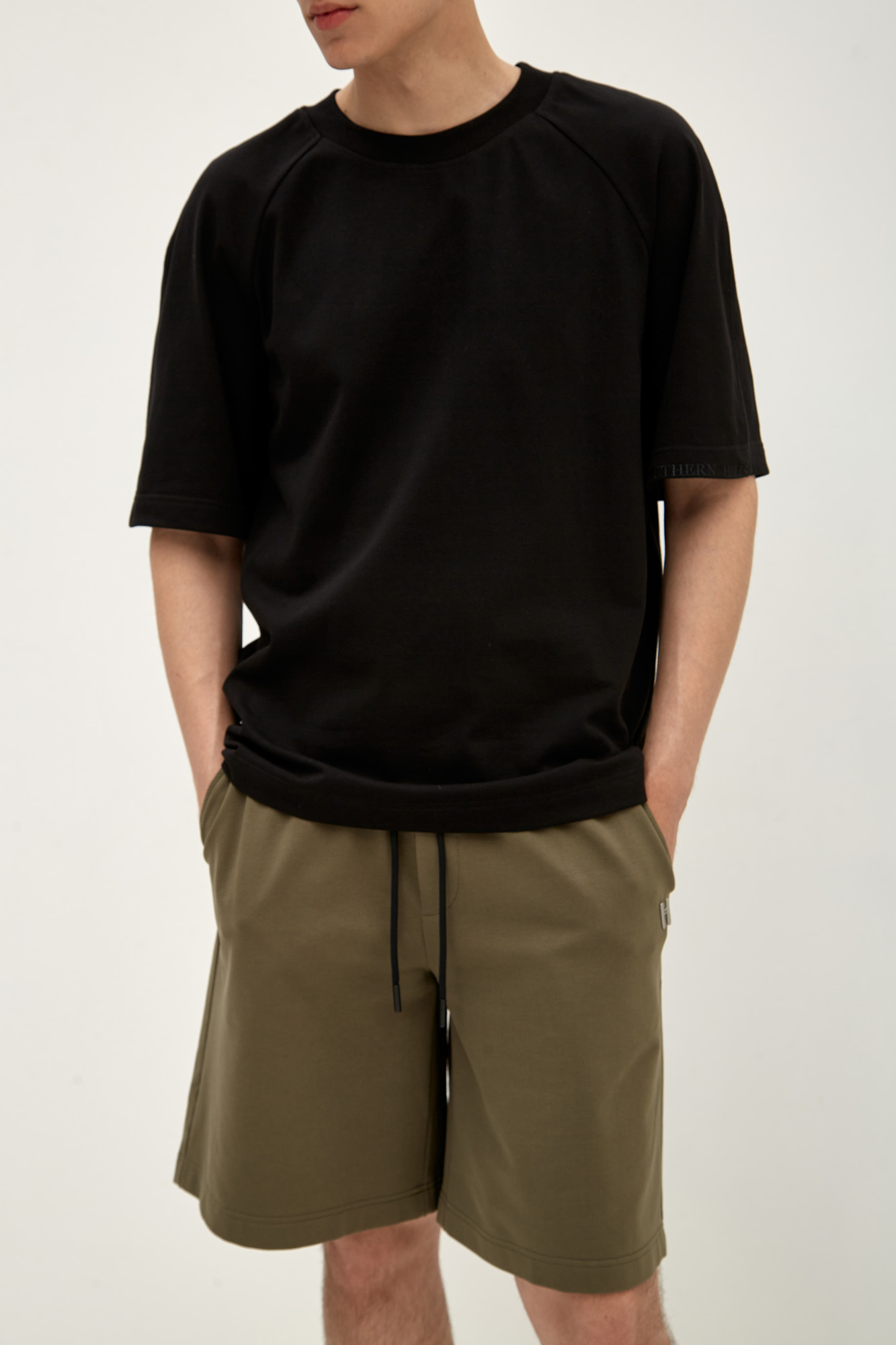 M-241-THT-22-1013 Футболка The Hills Черный