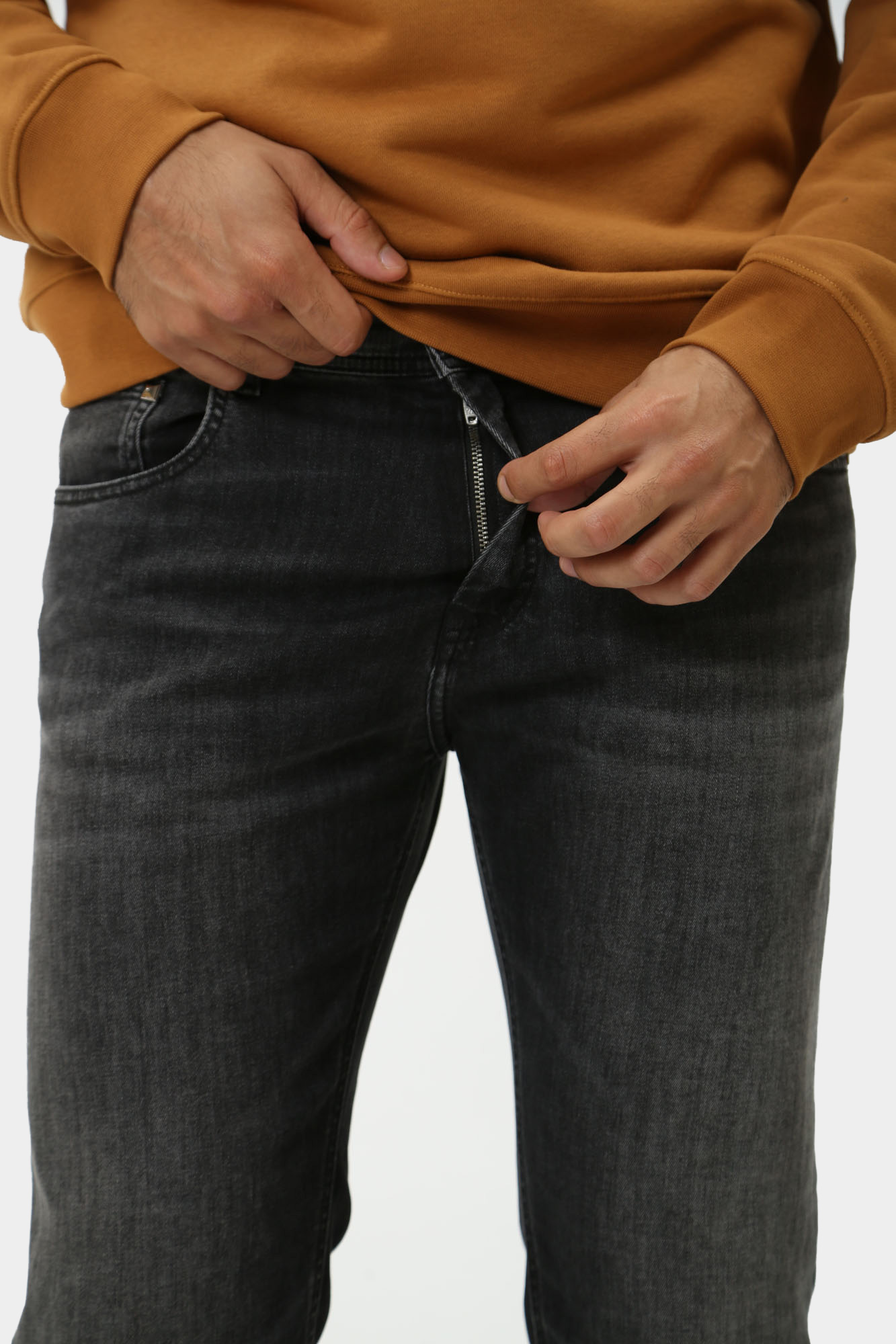 544830_265841 Брюки джинсовые Karl Lagerfeld Черный