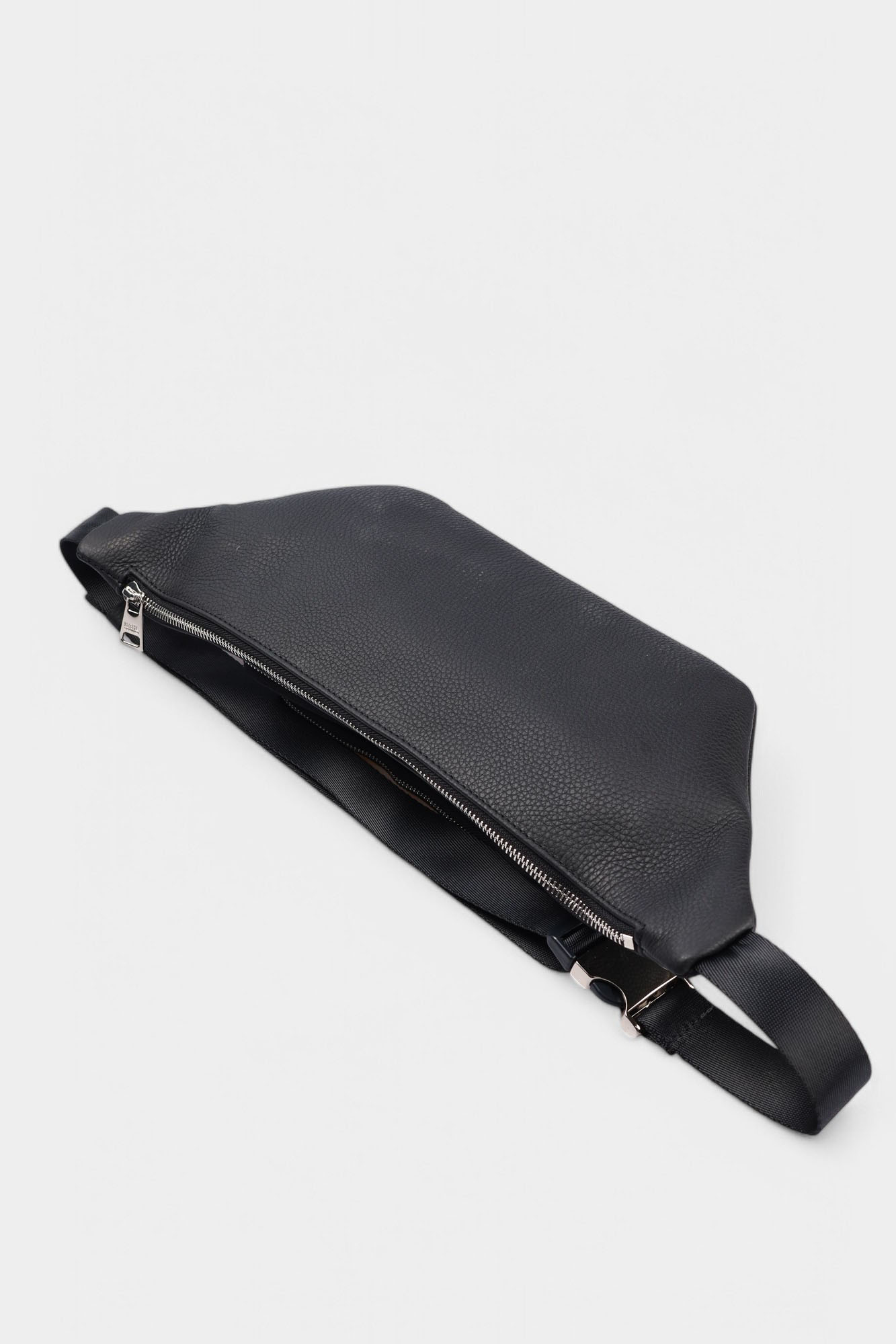 552451_815911 Сумка поясная Karl Lagerfeld Черный