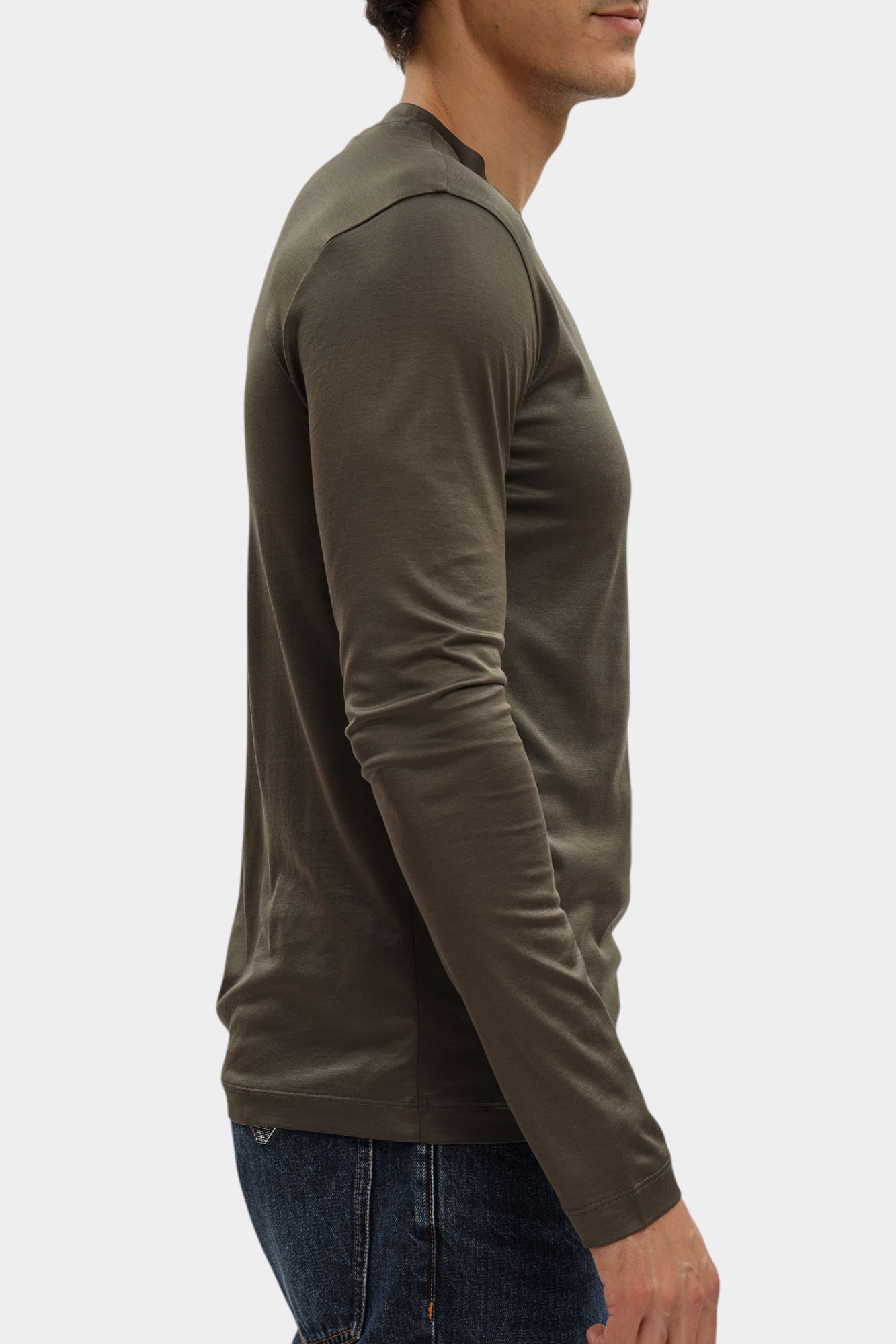 8N1TE9_1JUVZ Лонгслив Emporio Armani Черный