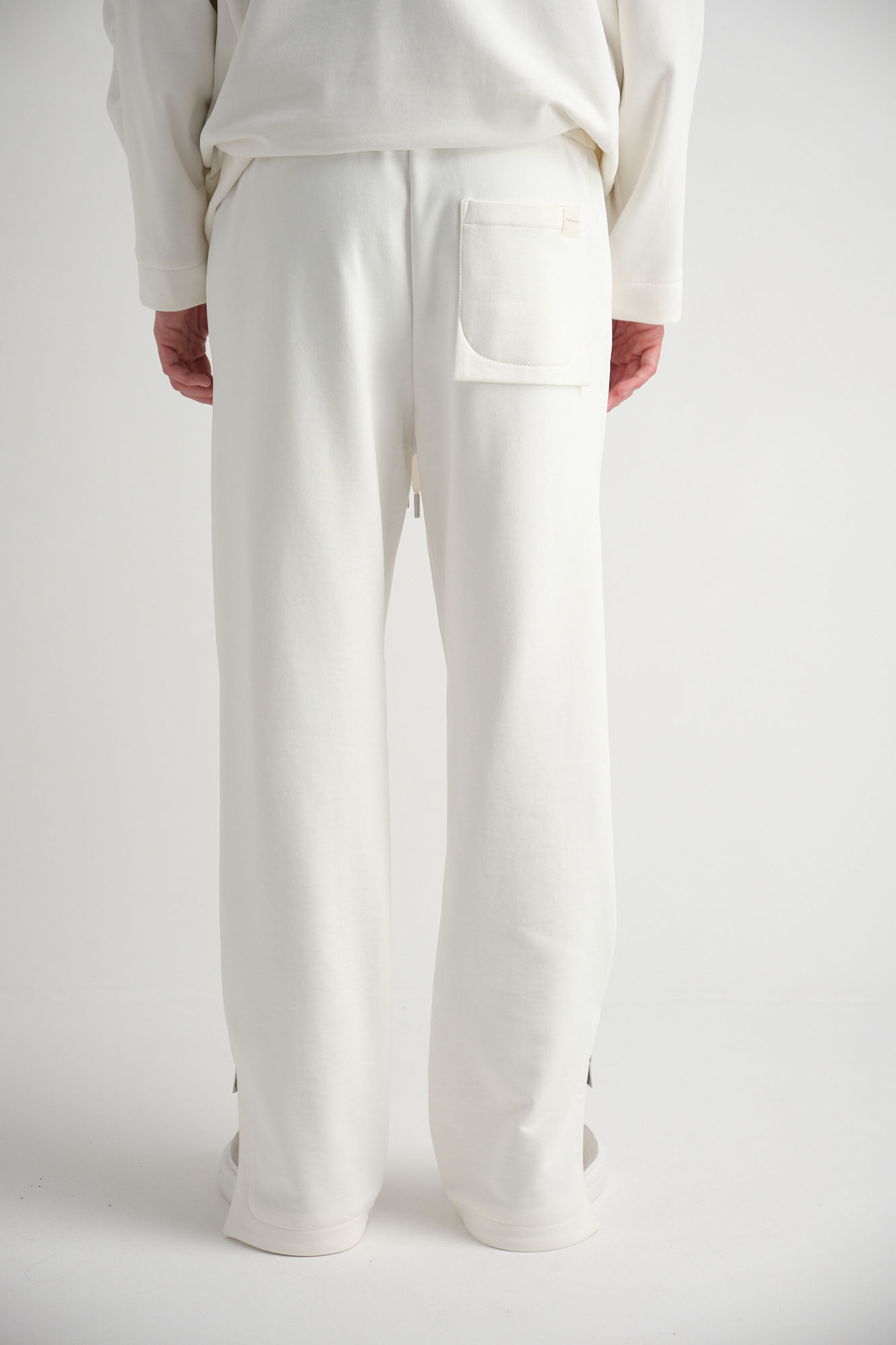 M-242-LE-20-0064 Брюки спортивные The Hills Белый