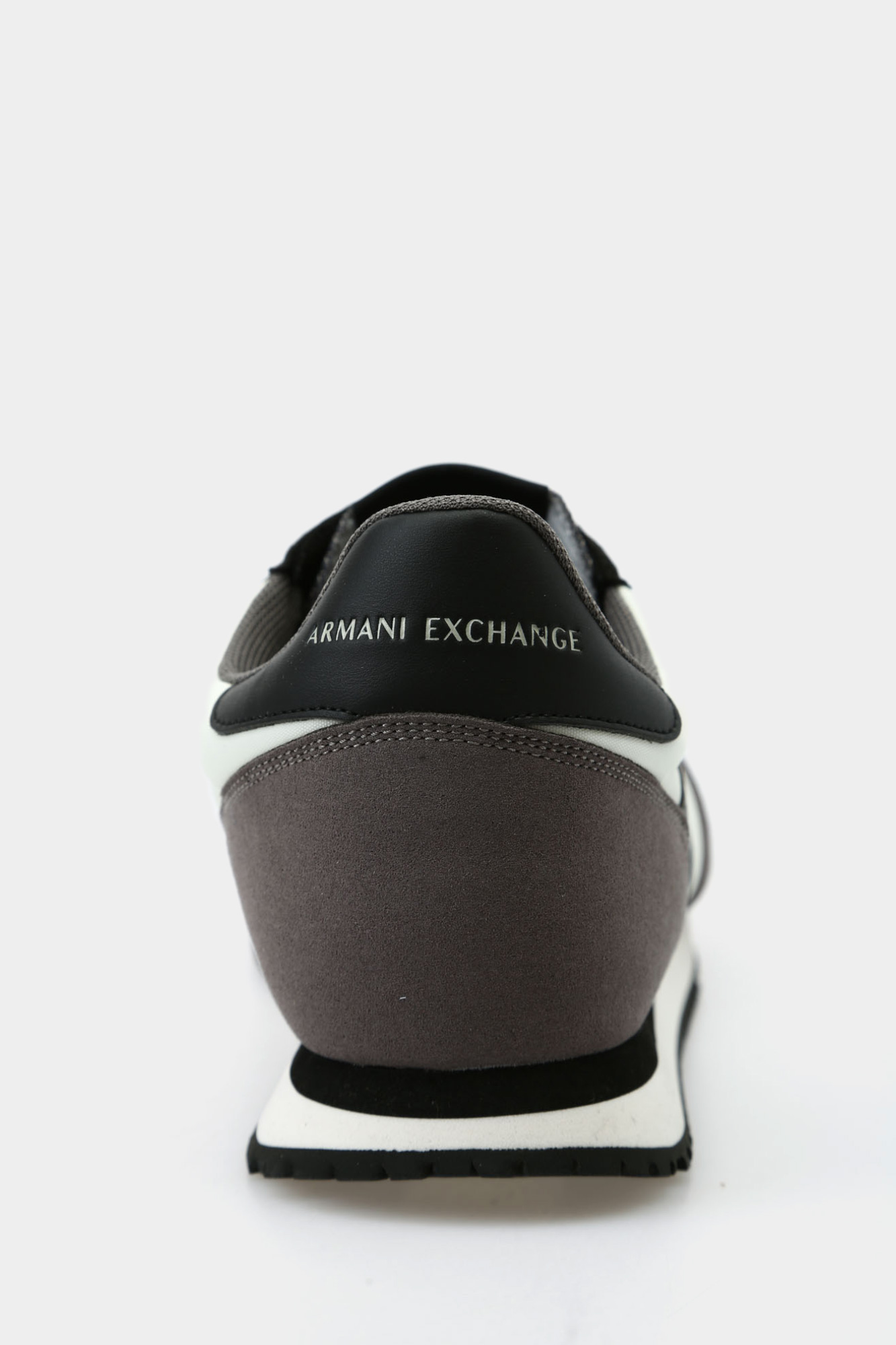 XUX017_XCC68_R610 Кроссовки Armani Exchange Белый