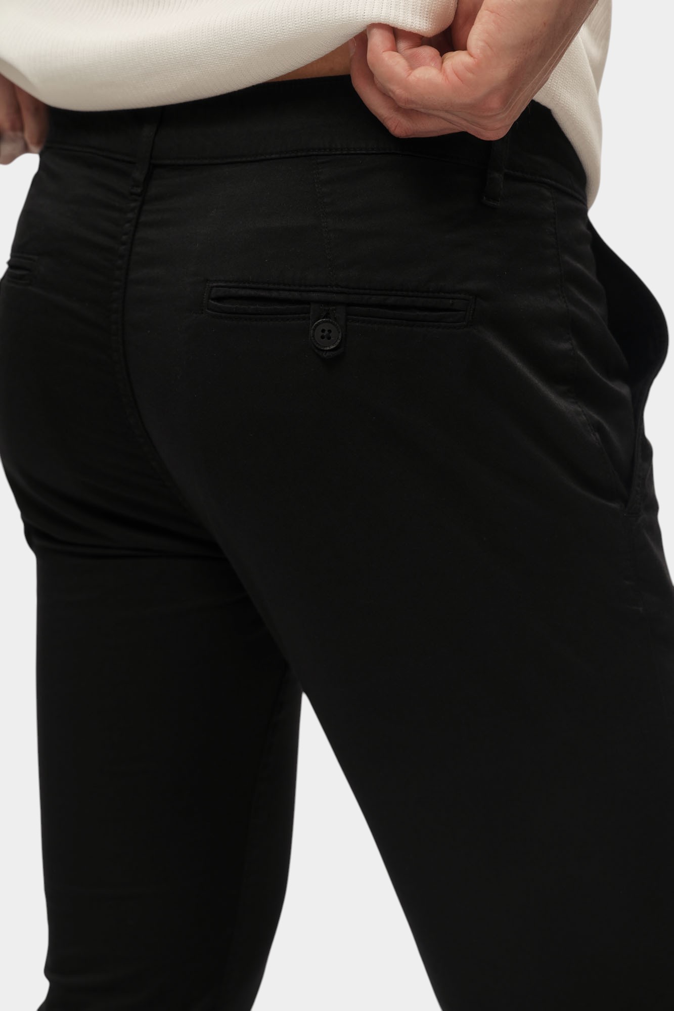 552829_265835 Брюки чиносы Karl Lagerfeld Черный