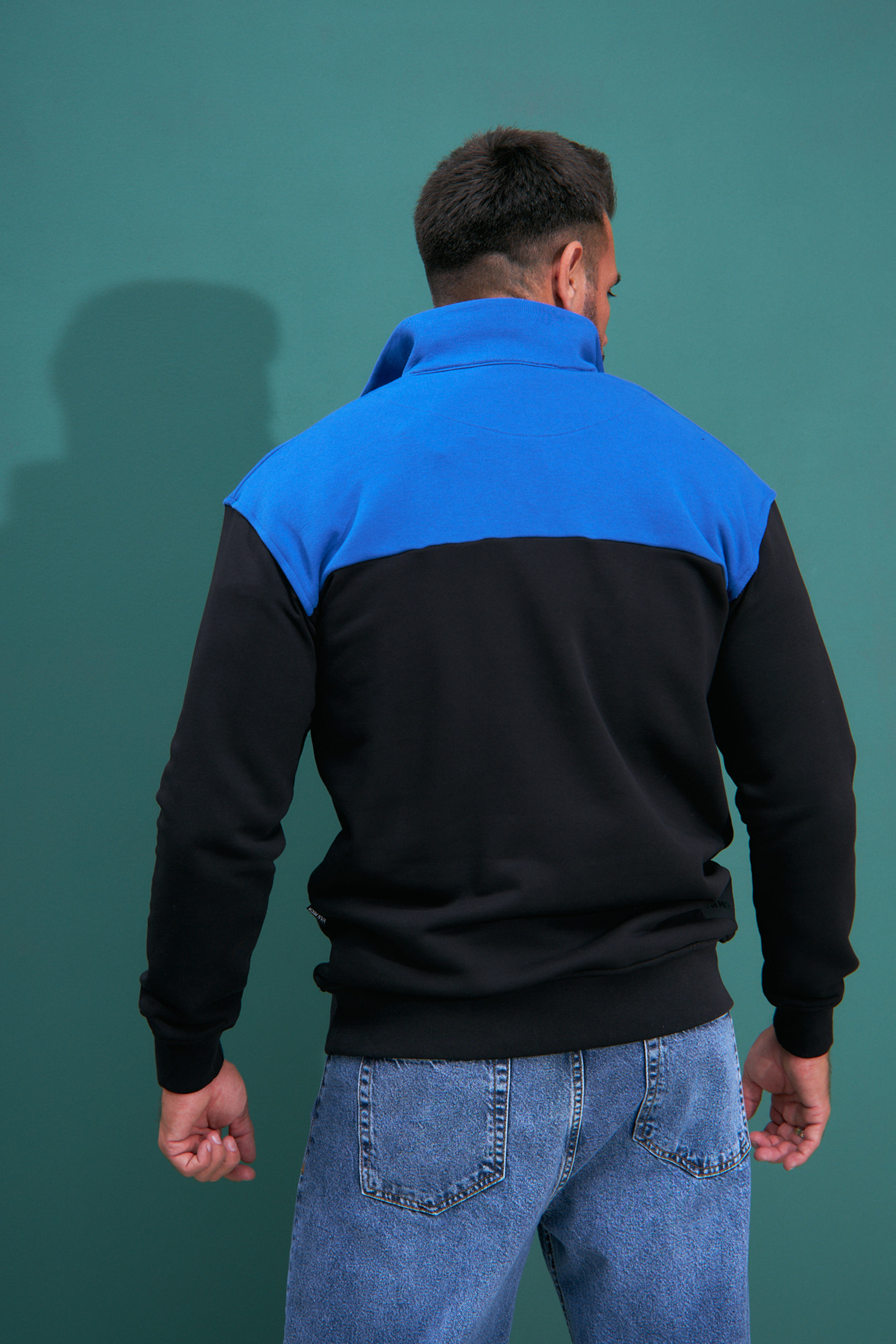 VM-232-20-121 Свитшот Van Mich Черный