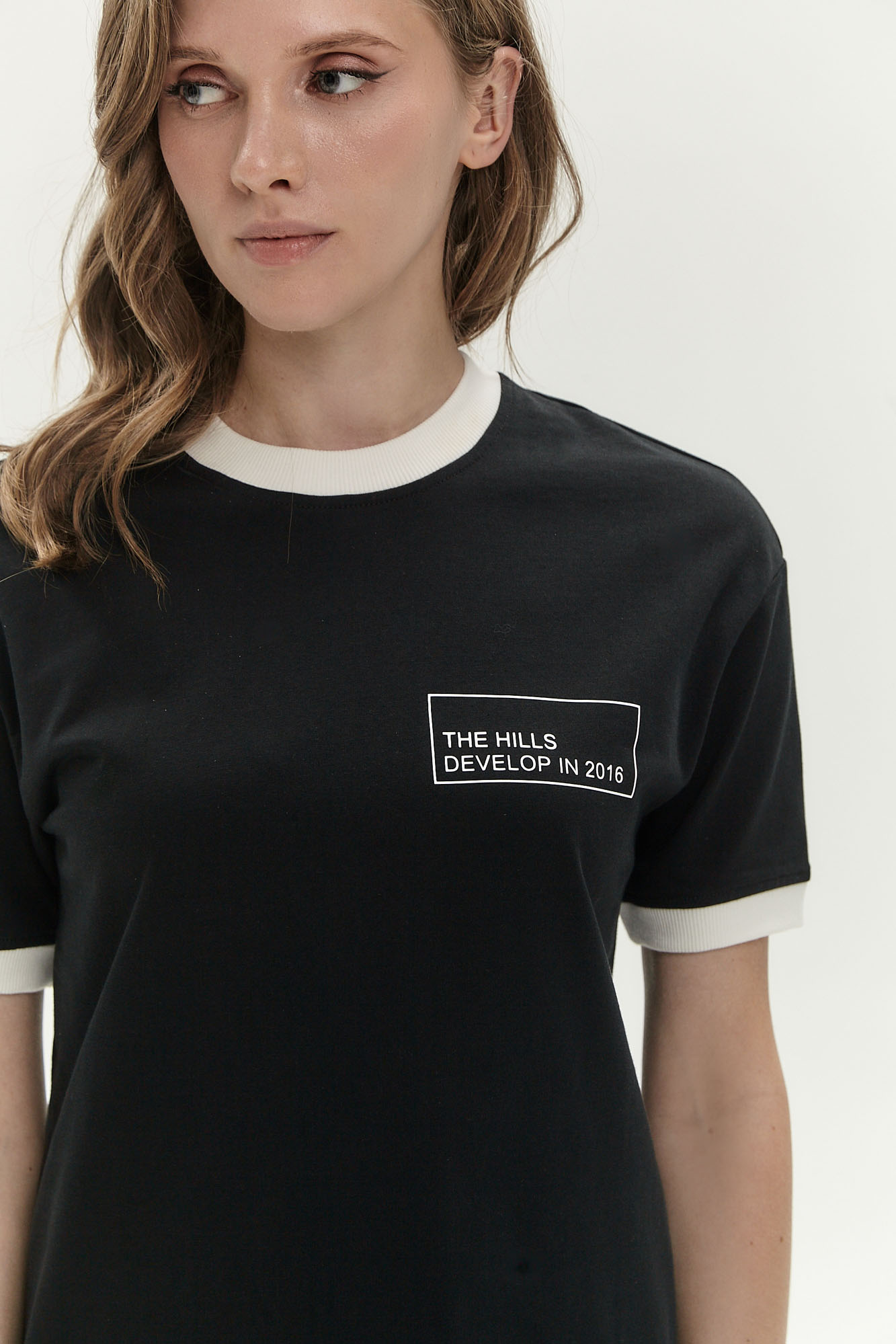 W-242-THT-22-0024 футболка the hills 