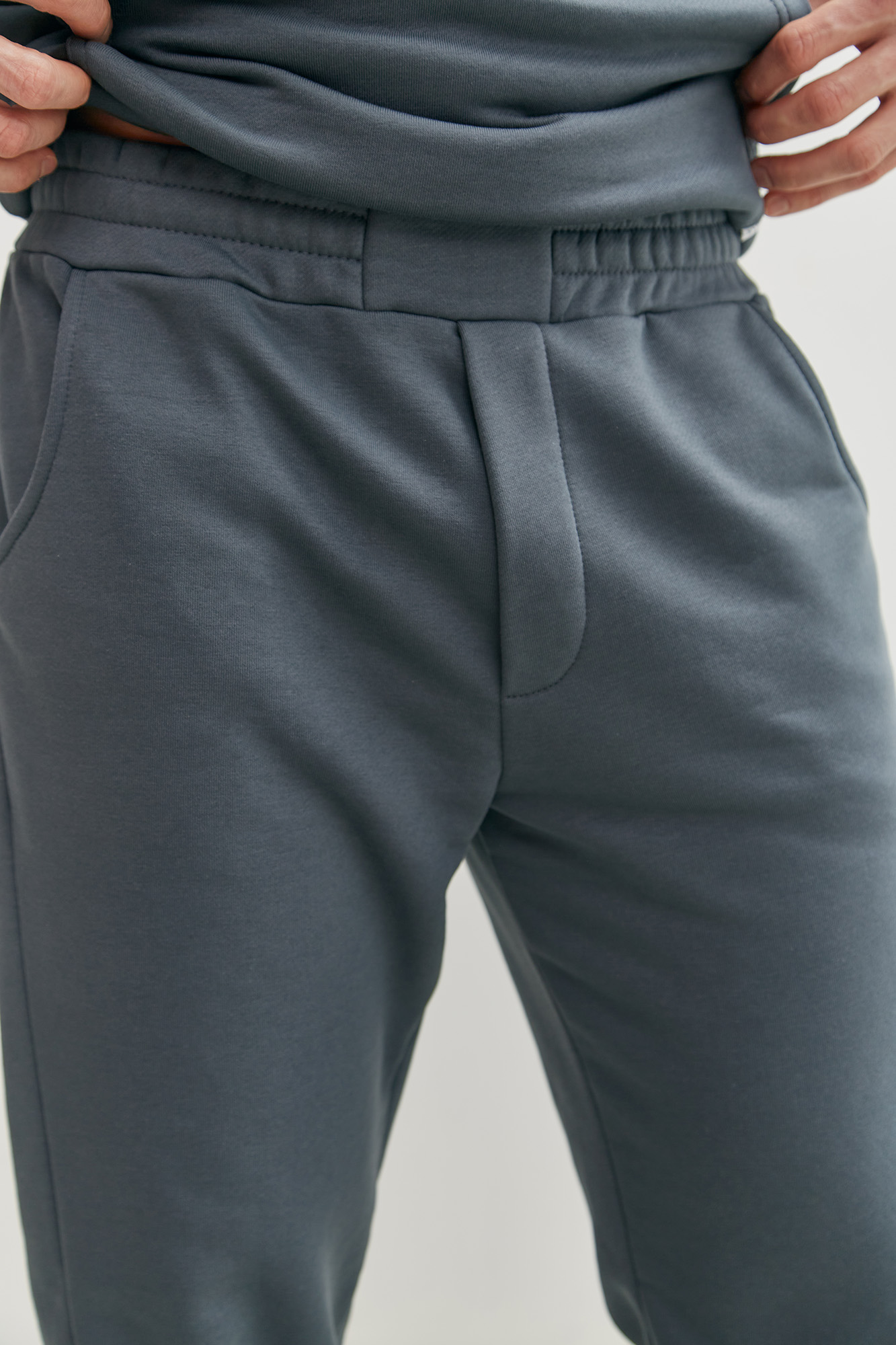 M-231-P-20-0003 Брюки спортивные The Hills Серый