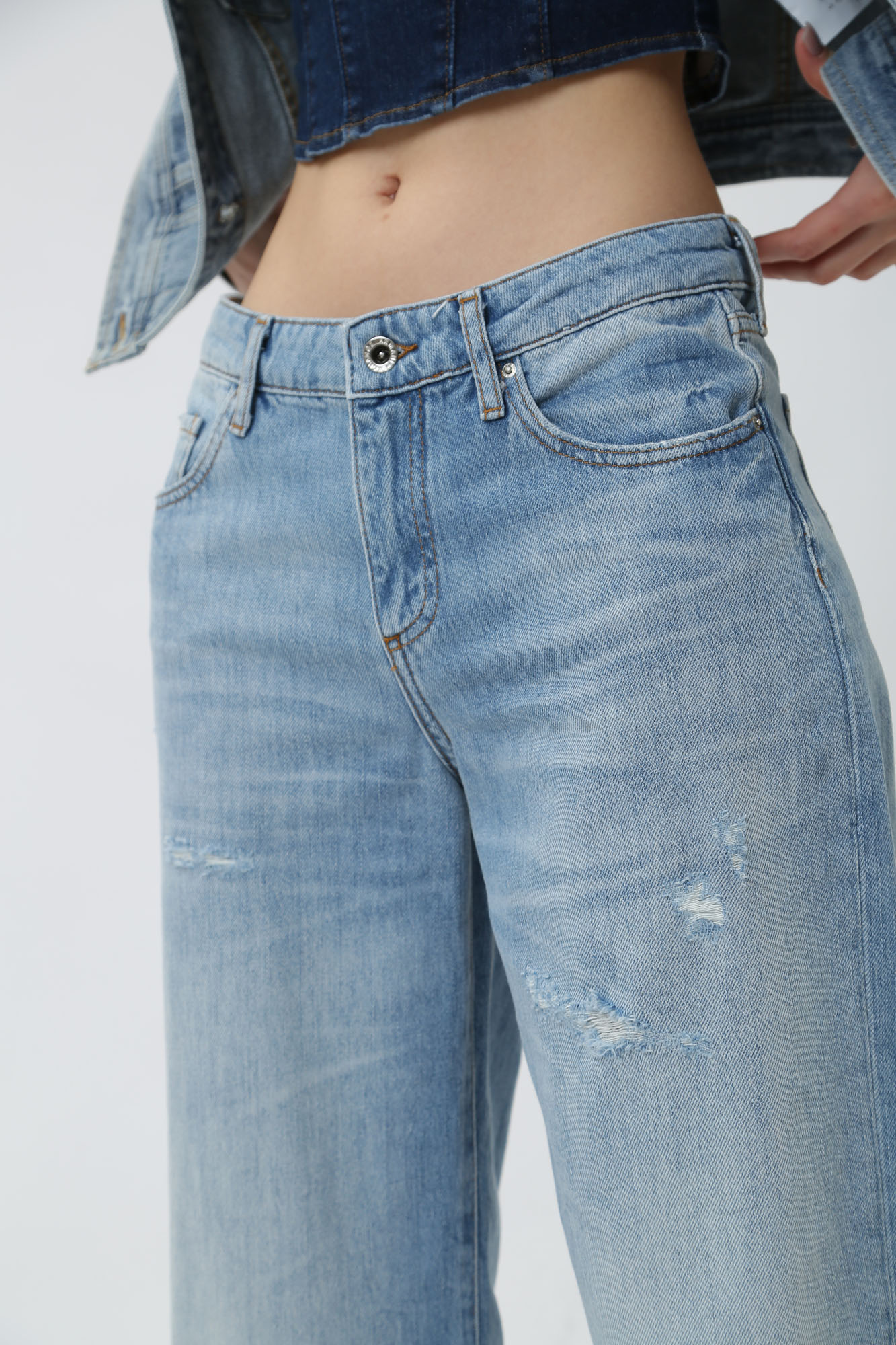 3DYJ52_Y16GZ брюки джинсовые armani exchange 