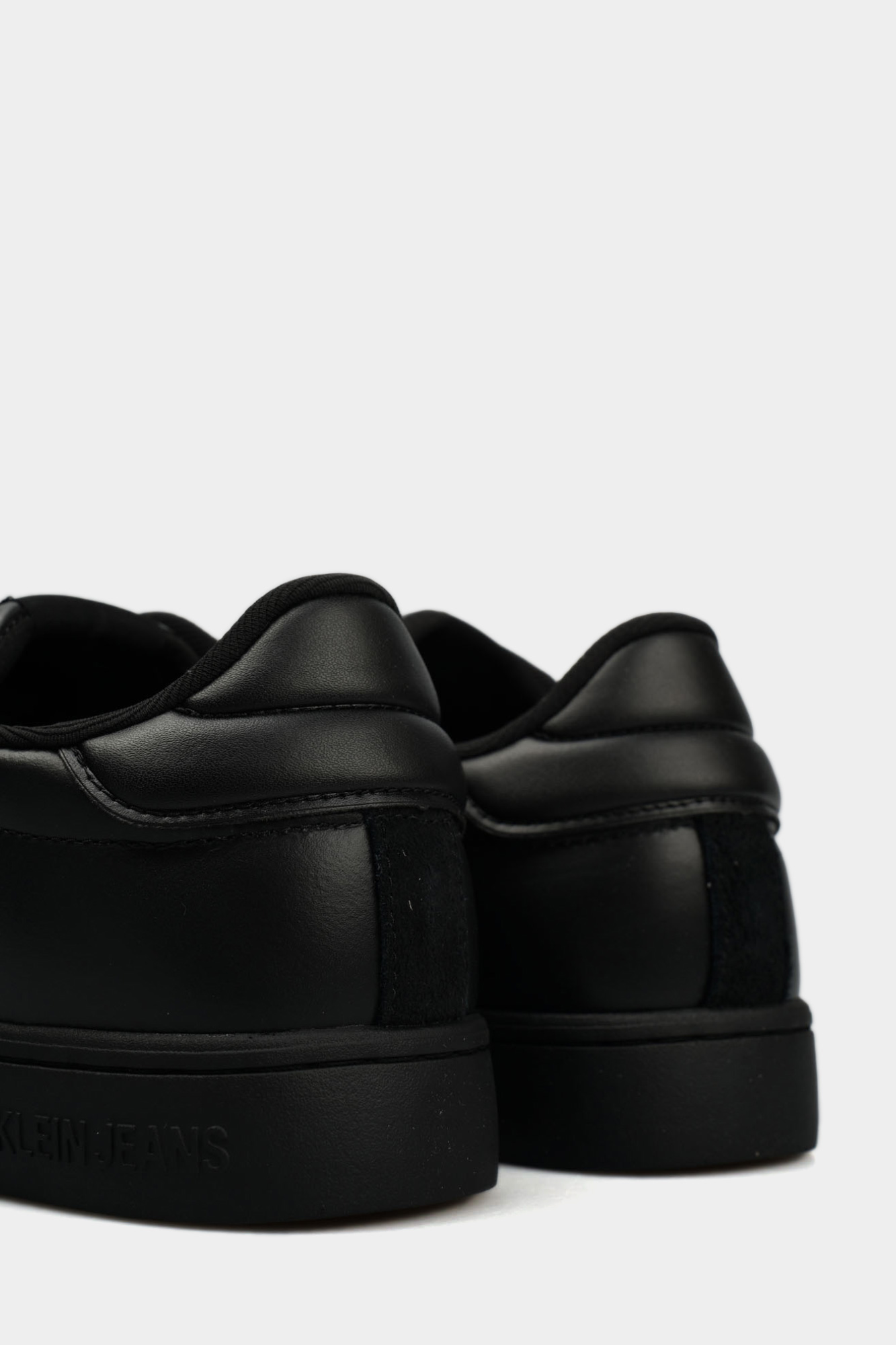 YM0YM00885 Кеды Calvin Klein Jeans Черный