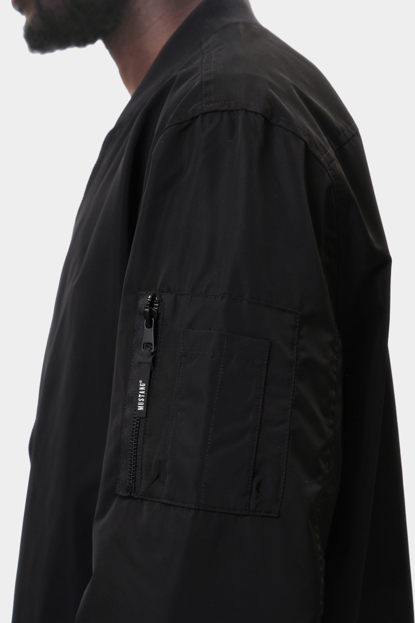 1016235 Бомбер Mustang Черный