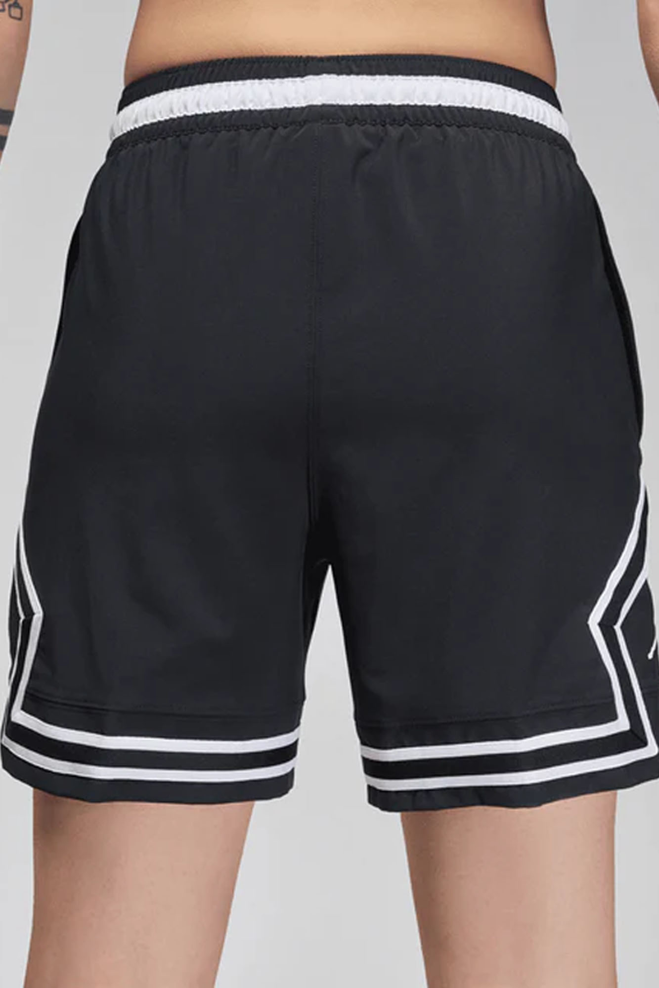 DX1487 Шорты Nike Черный