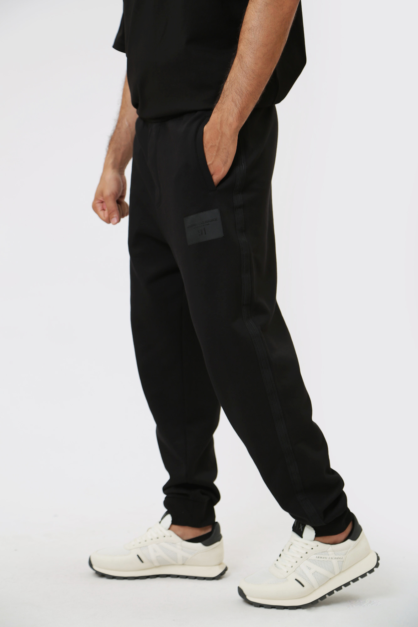 6RZPLM_ZJ4XZ Брюки спортивные Armani Exchange Черный