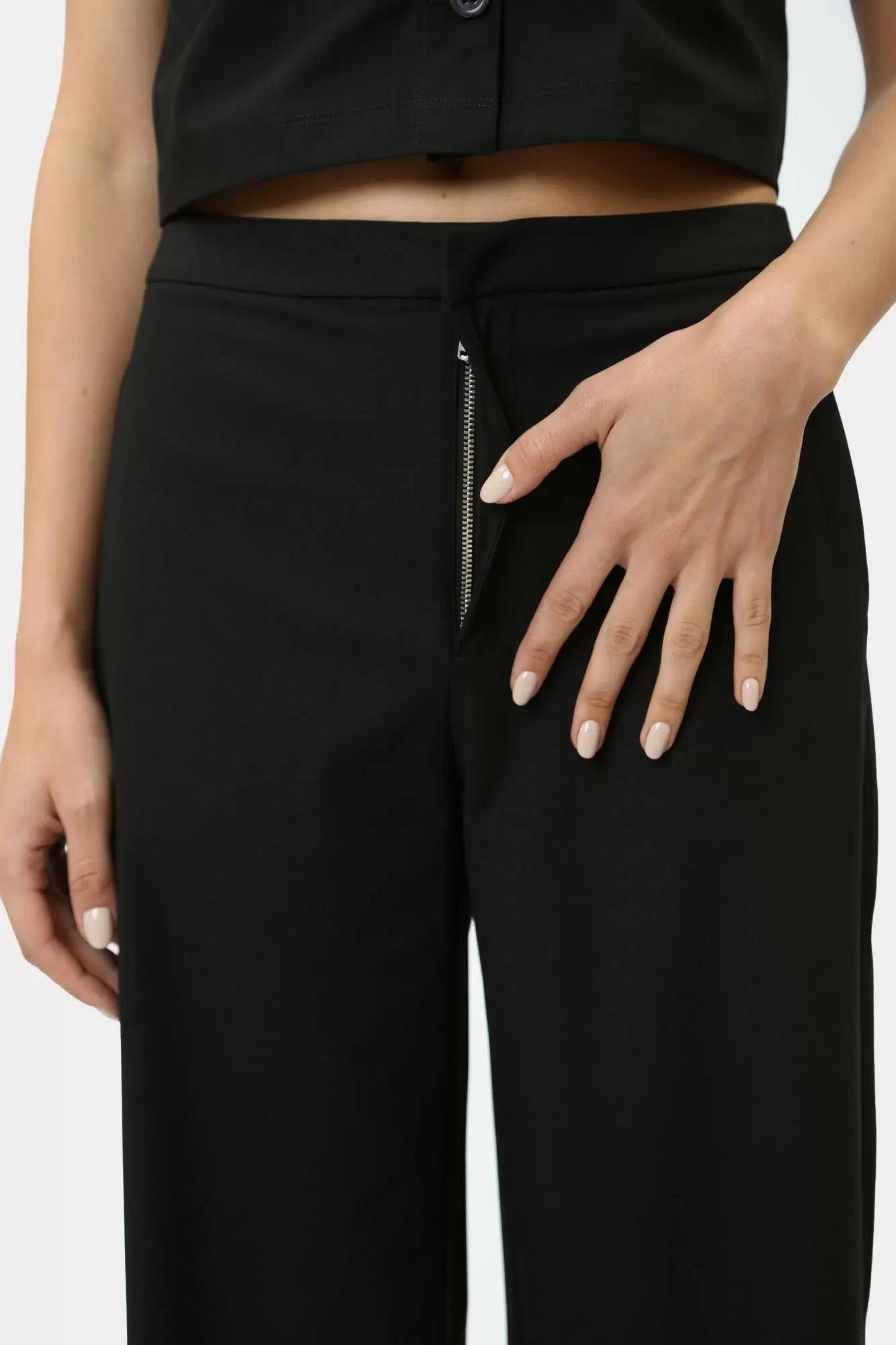 J20J223595 брюки calvin klein jeans 