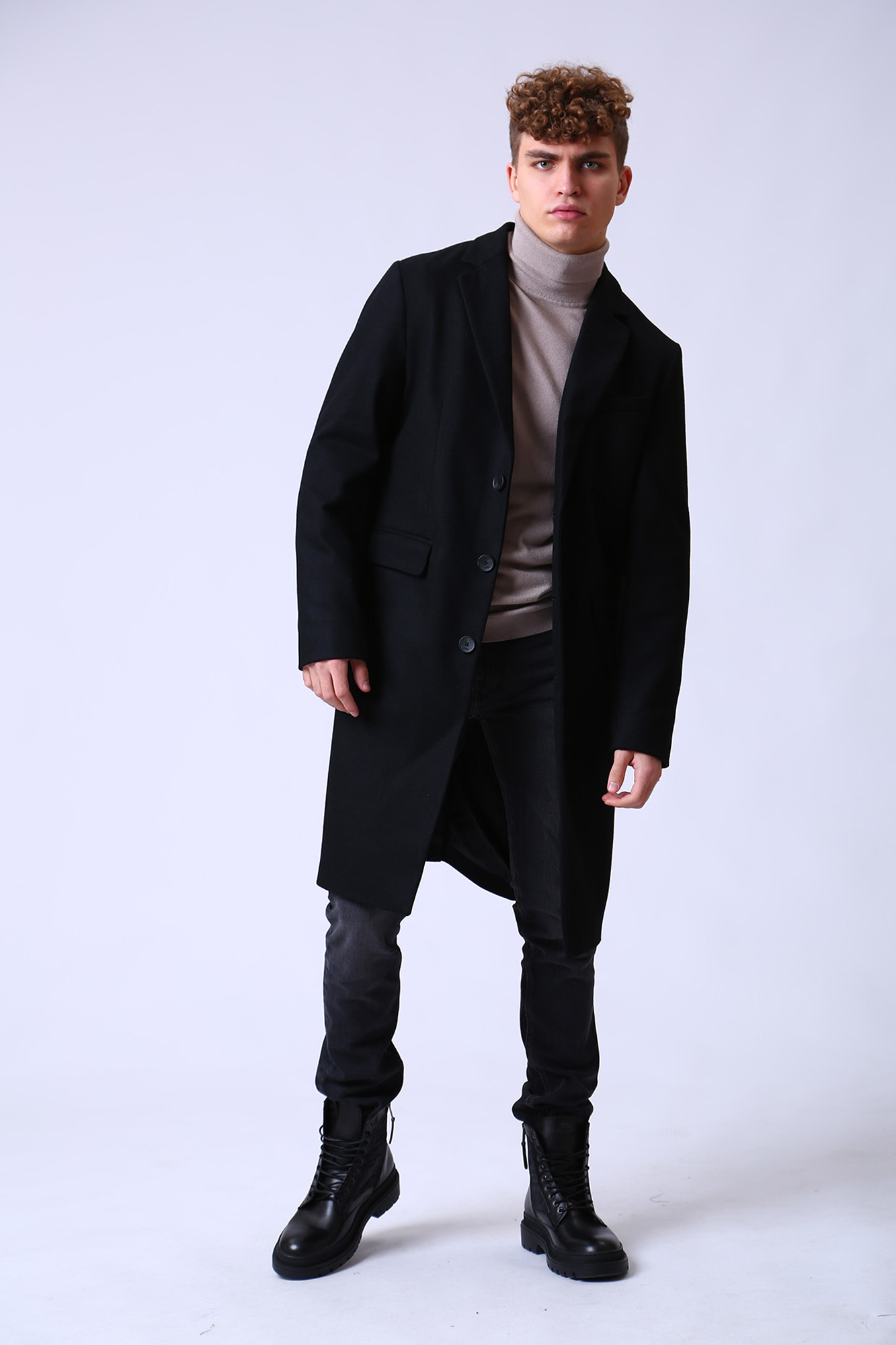 524799_455012 Пальто Karl Lagerfeld Черный