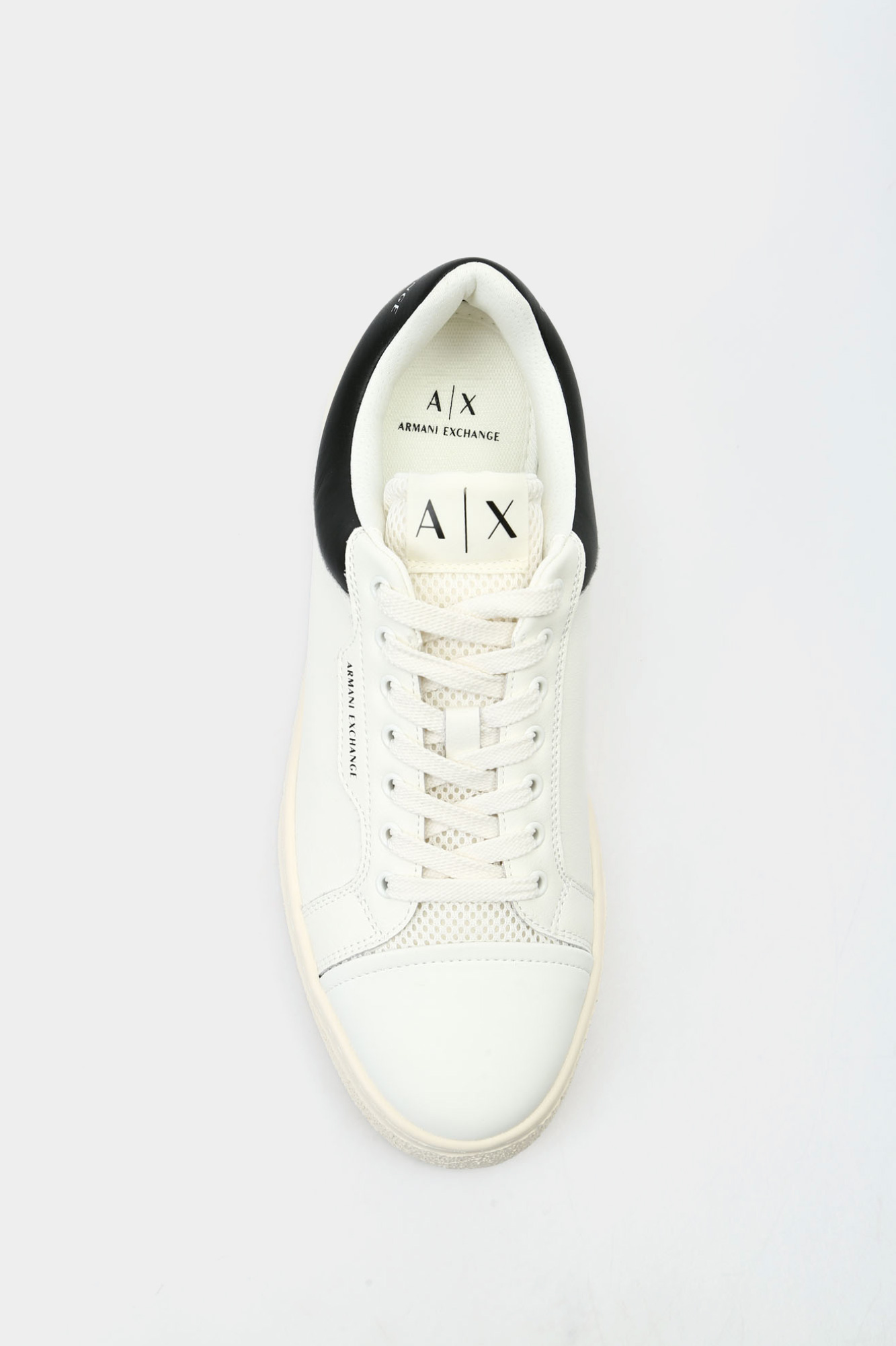 XUX236_XV906_N480 Кеды Armani Exchange Белый