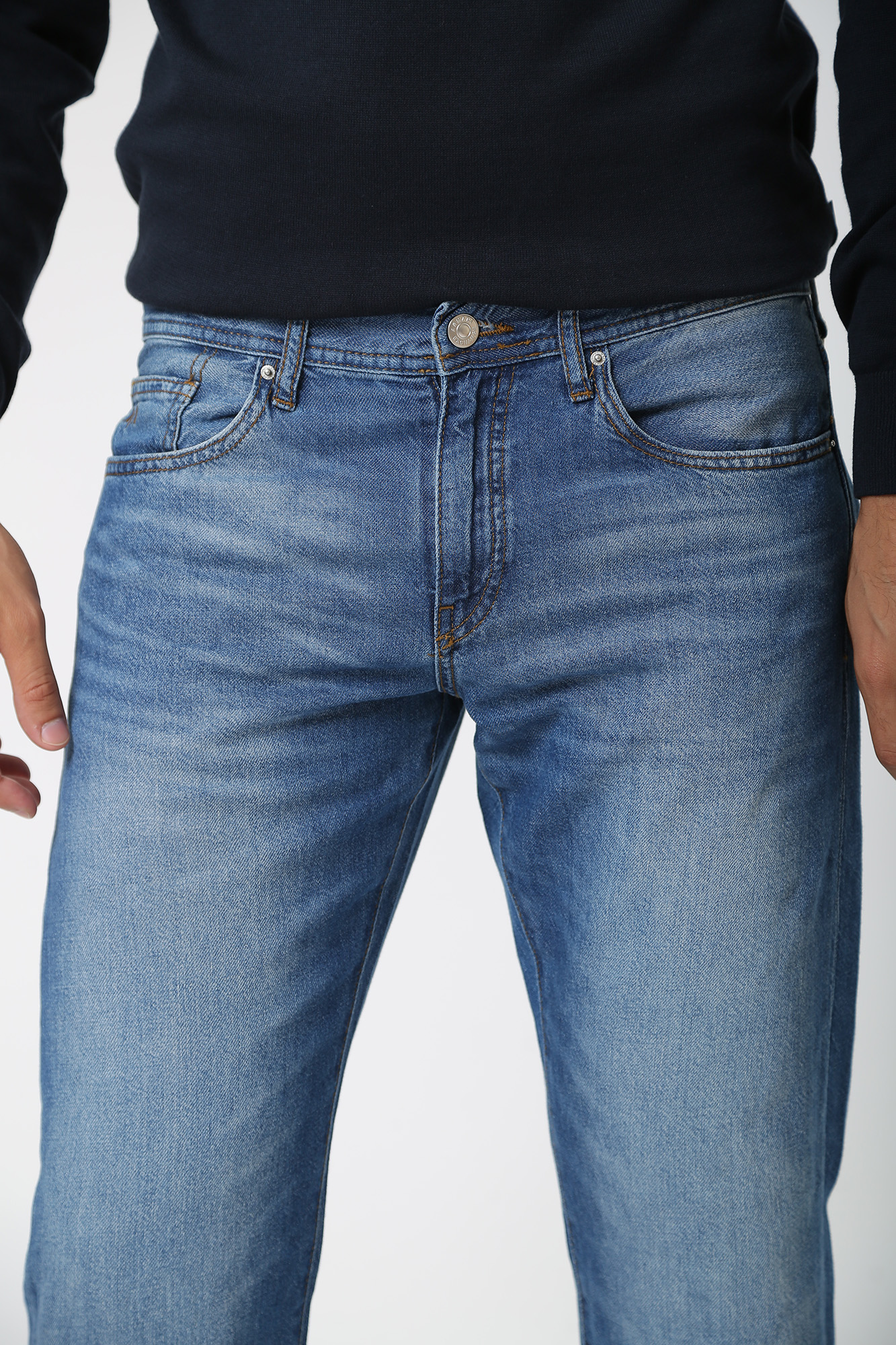 3RZJ13_Z2SSZ Джинсы Armani Exchange Синий