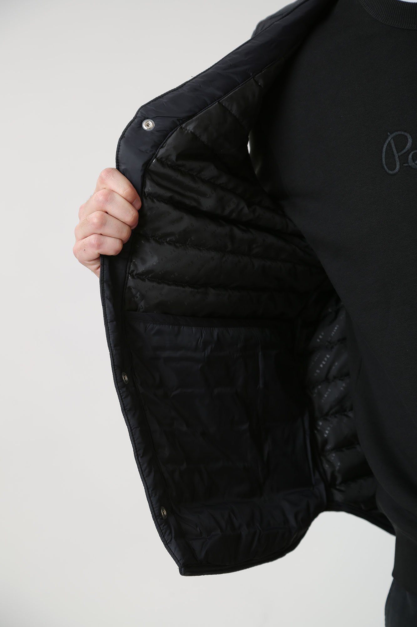 PM402876 Жилет утепленный Pepe Jeans Черный