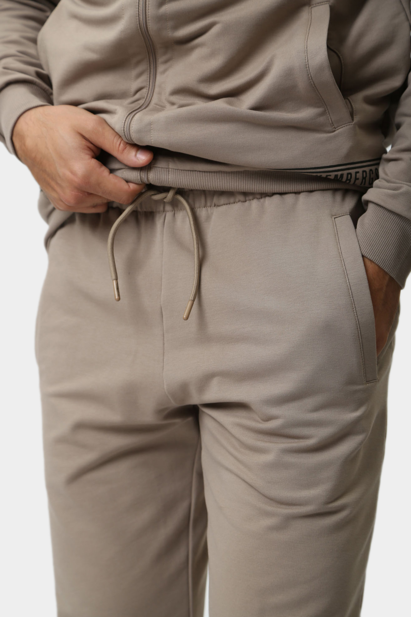 BMF0115 Брюки спортивные Bikkembergs Серый