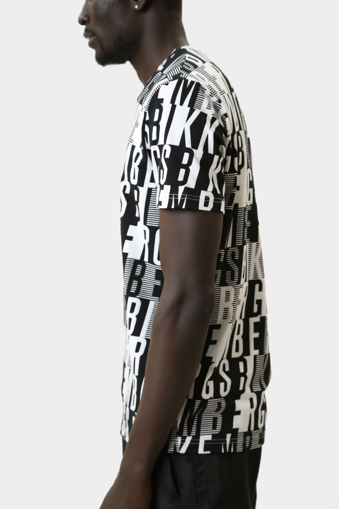 BMT0608 Футболка Bikkembergs Черный