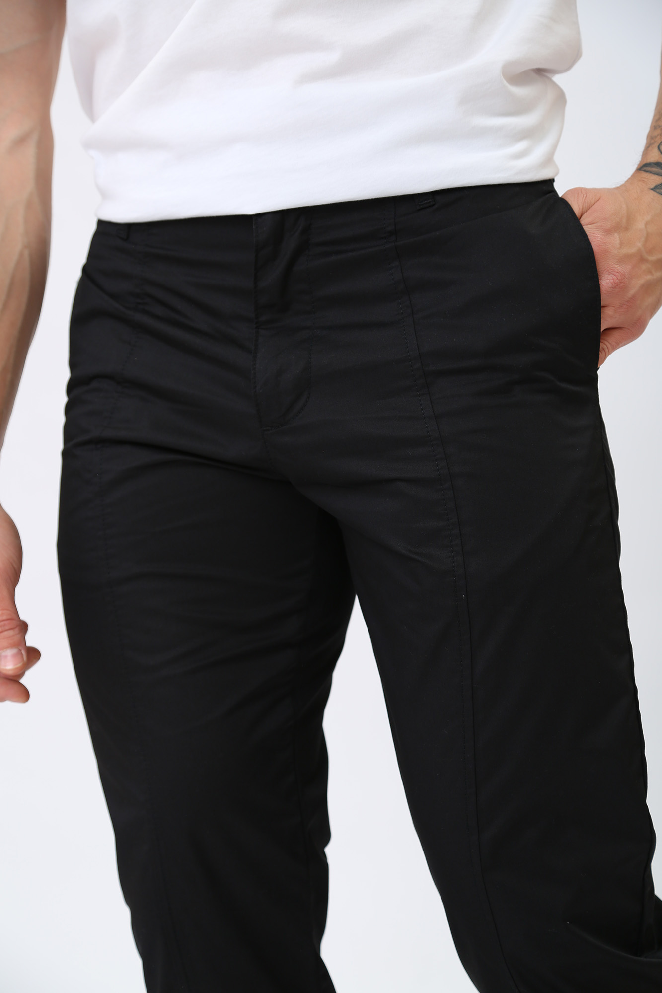 3RZP16_ZNXGZ Брюки чиносы Armani Exchange Черный