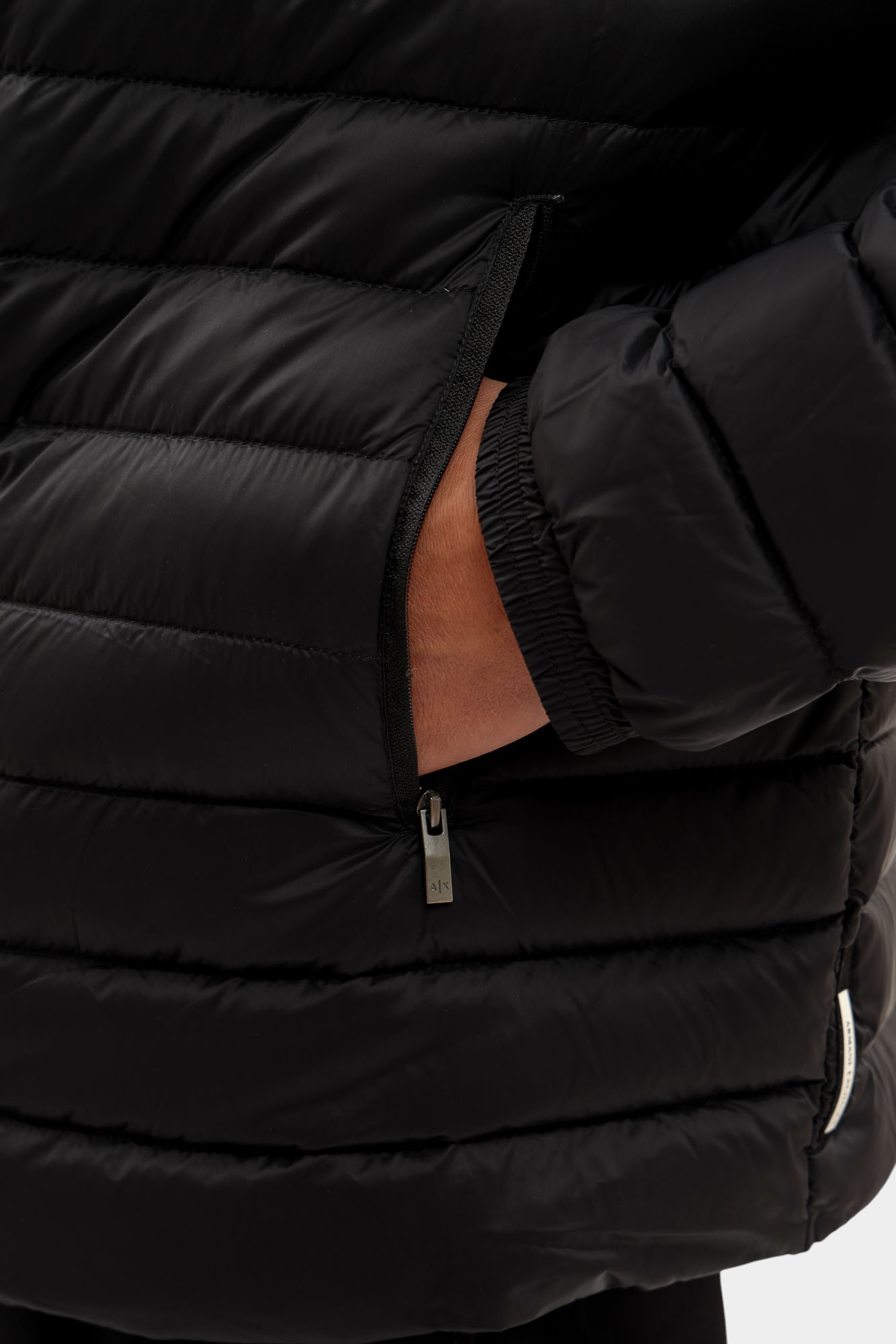 XM001577_AF16927 Куртка Armani Exchange Черный