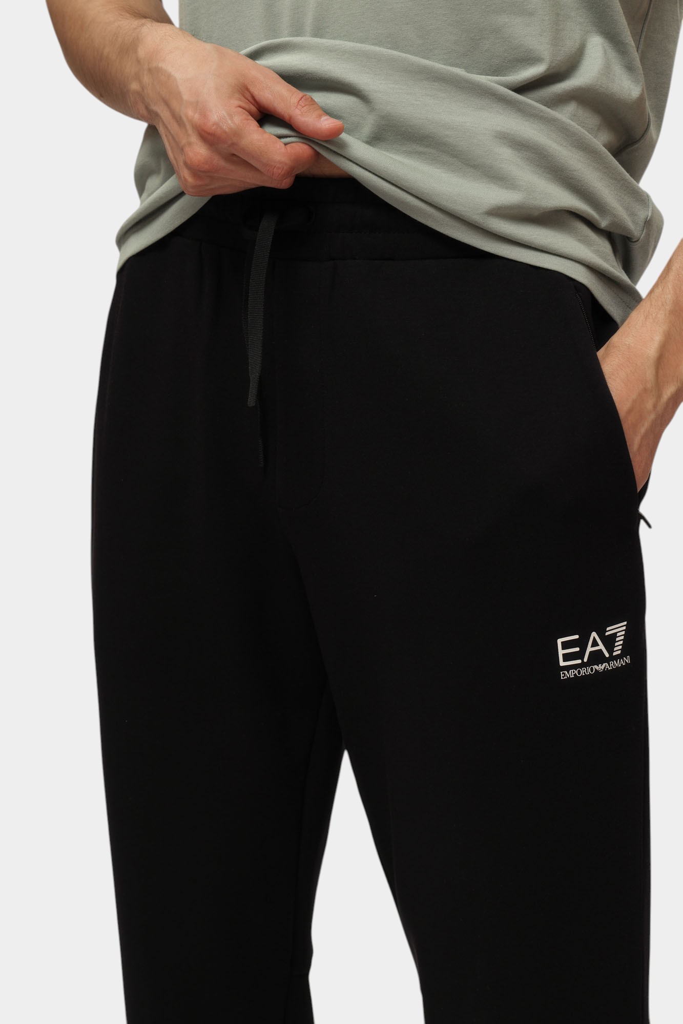 7M000131_AF12501 Костюм спортивный EA7 Черный