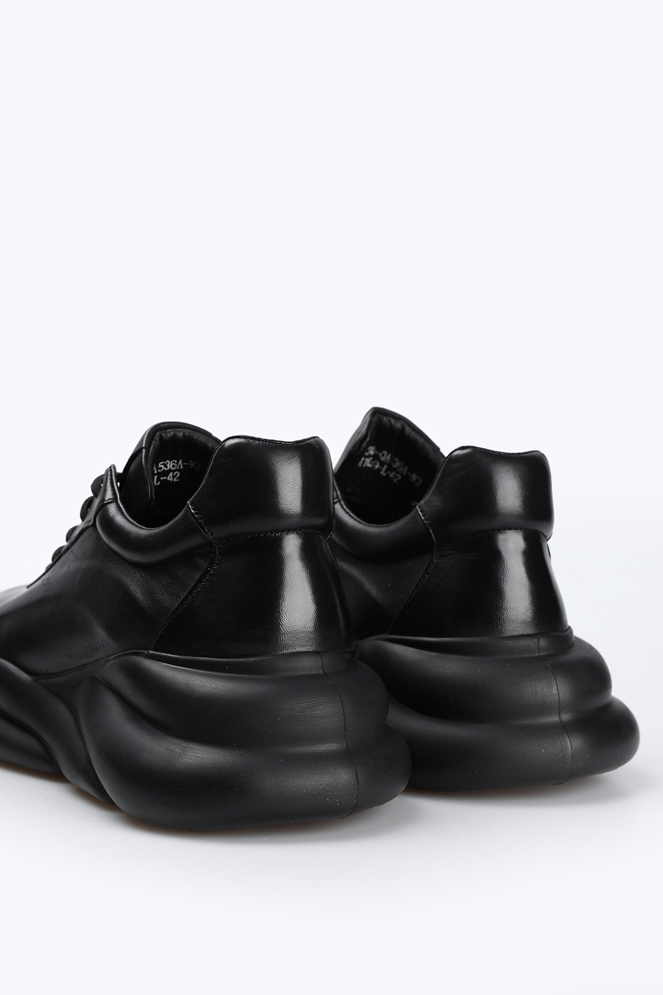 CRS349_QA536A-W Кроссовки Marc Cony Черный