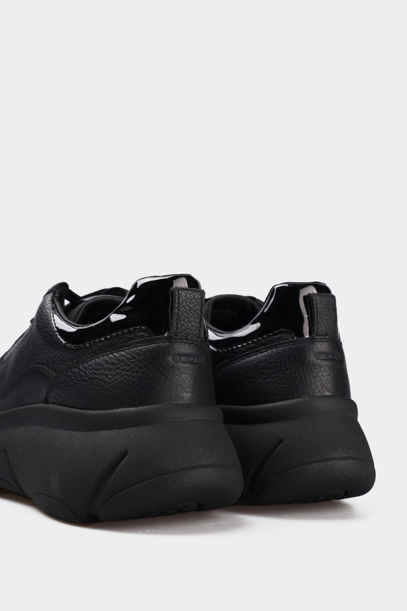 D45NHB046HH Кроссовки Geox Черный