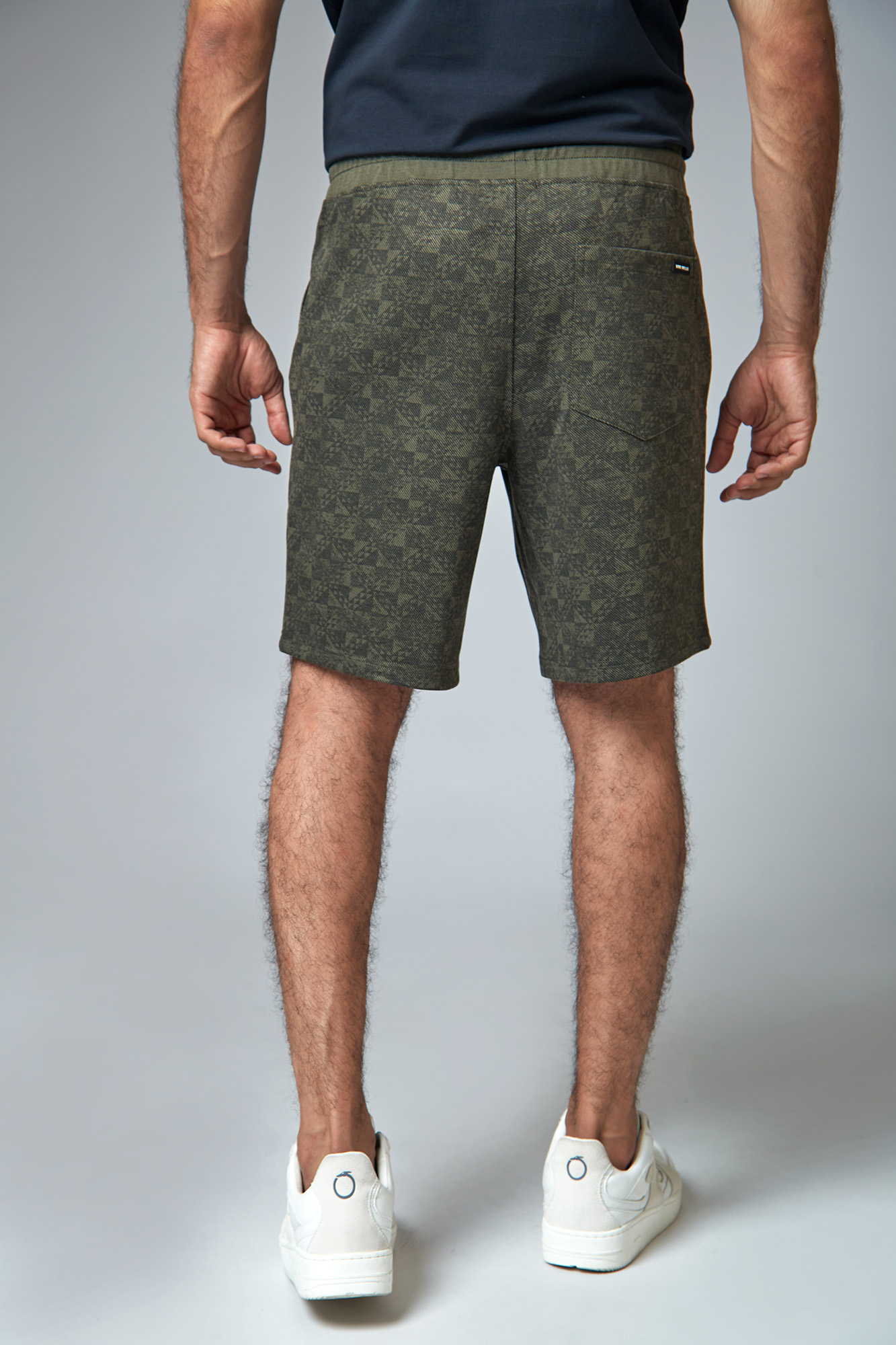 M-231-THT-20-0102 Шорты спортивные The Hills Хаки