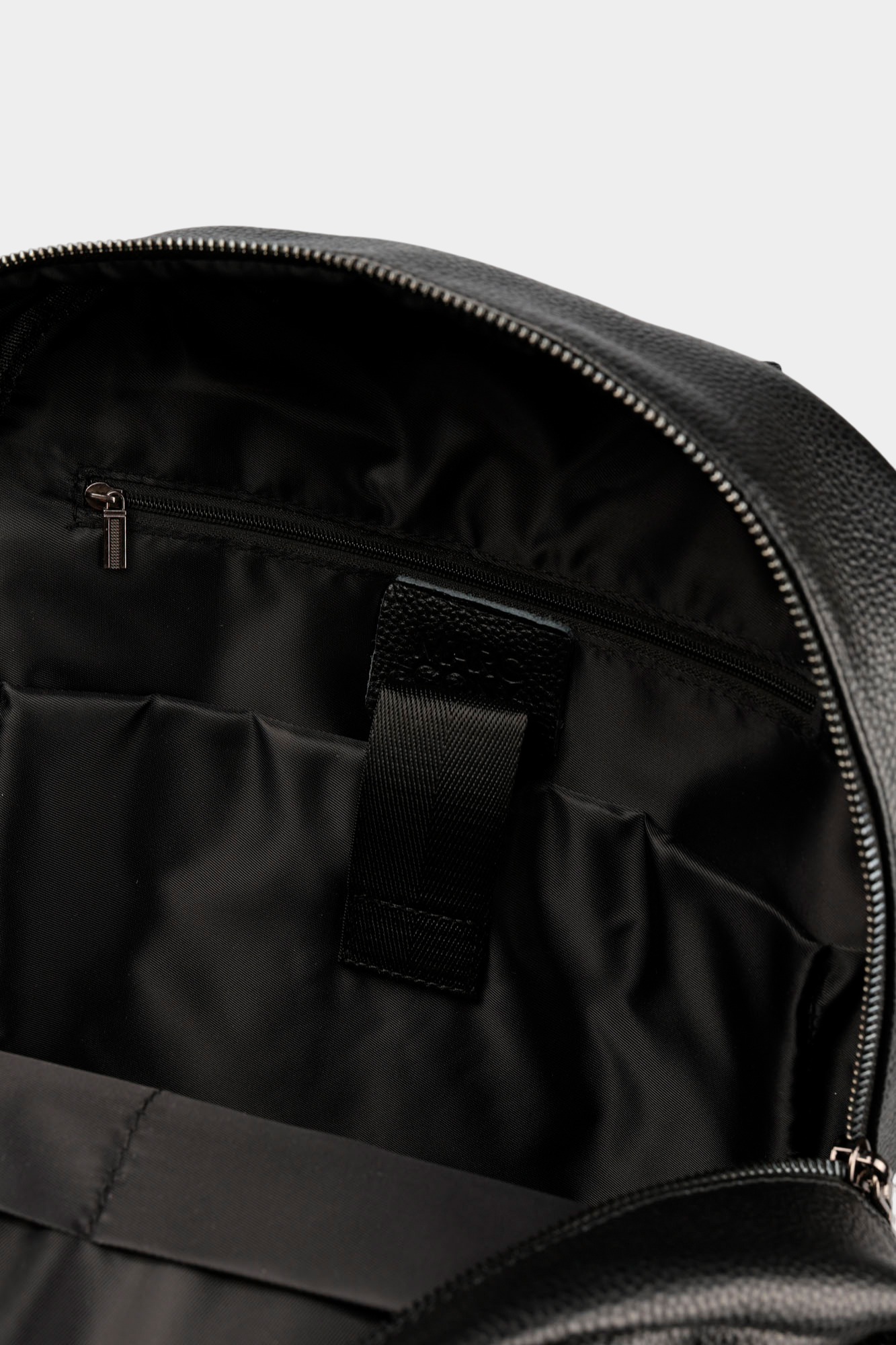 116-643-11-4 Рюкзак Marc Cony Черный