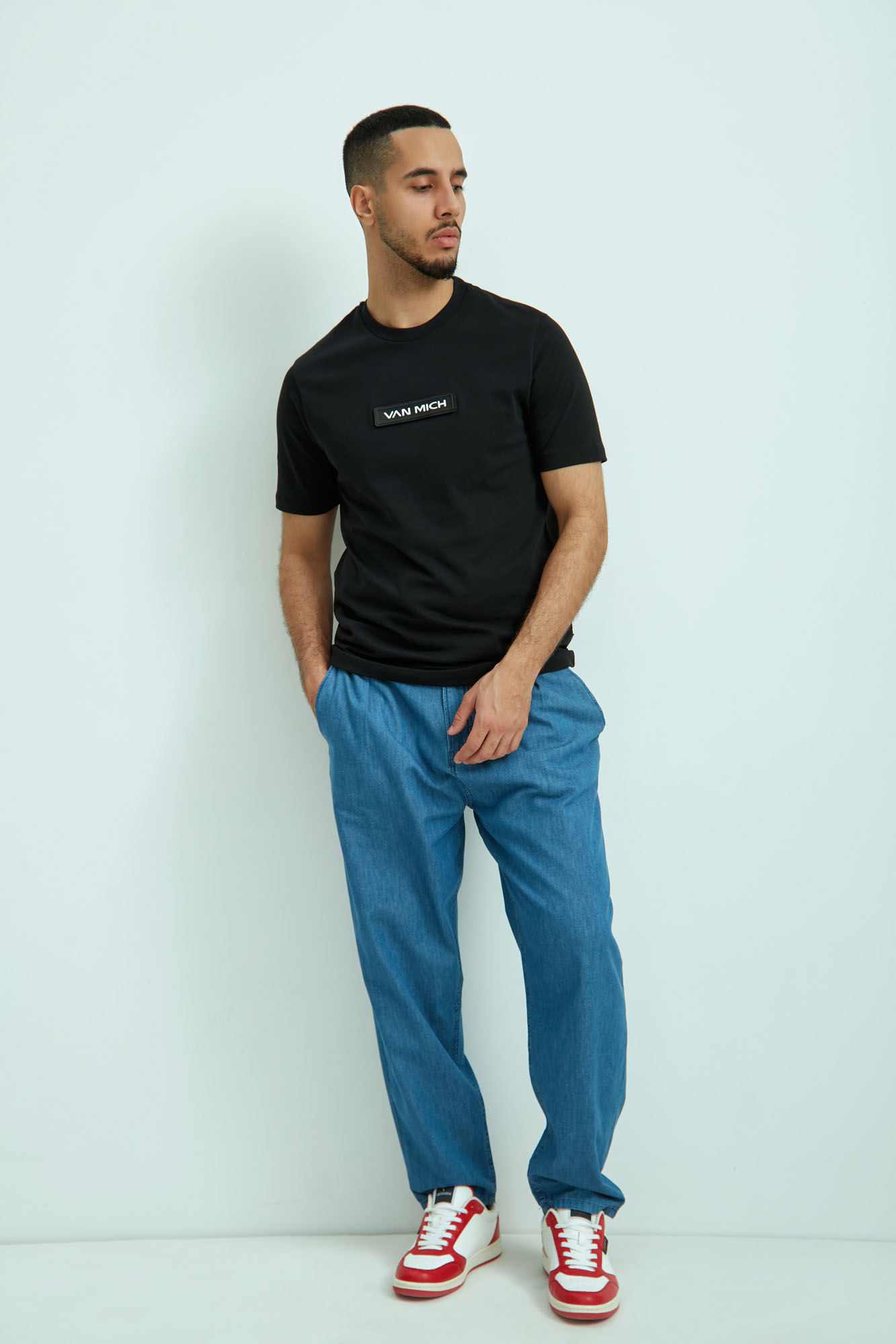 VM-ERK-22-050 Футболка Van Mich Черный