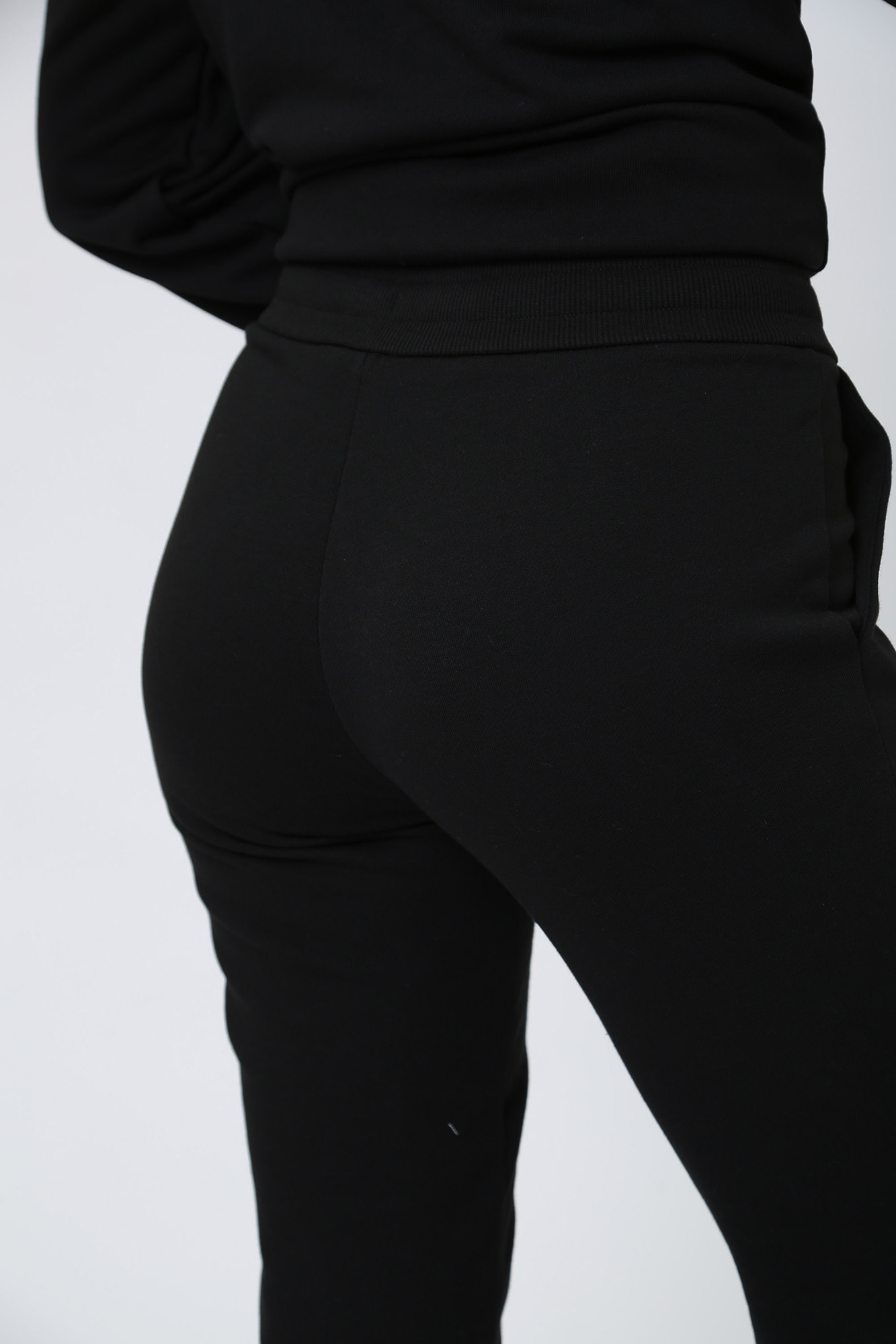 3RYPAB_YJ3NZ брюки спортивные armani exchange 