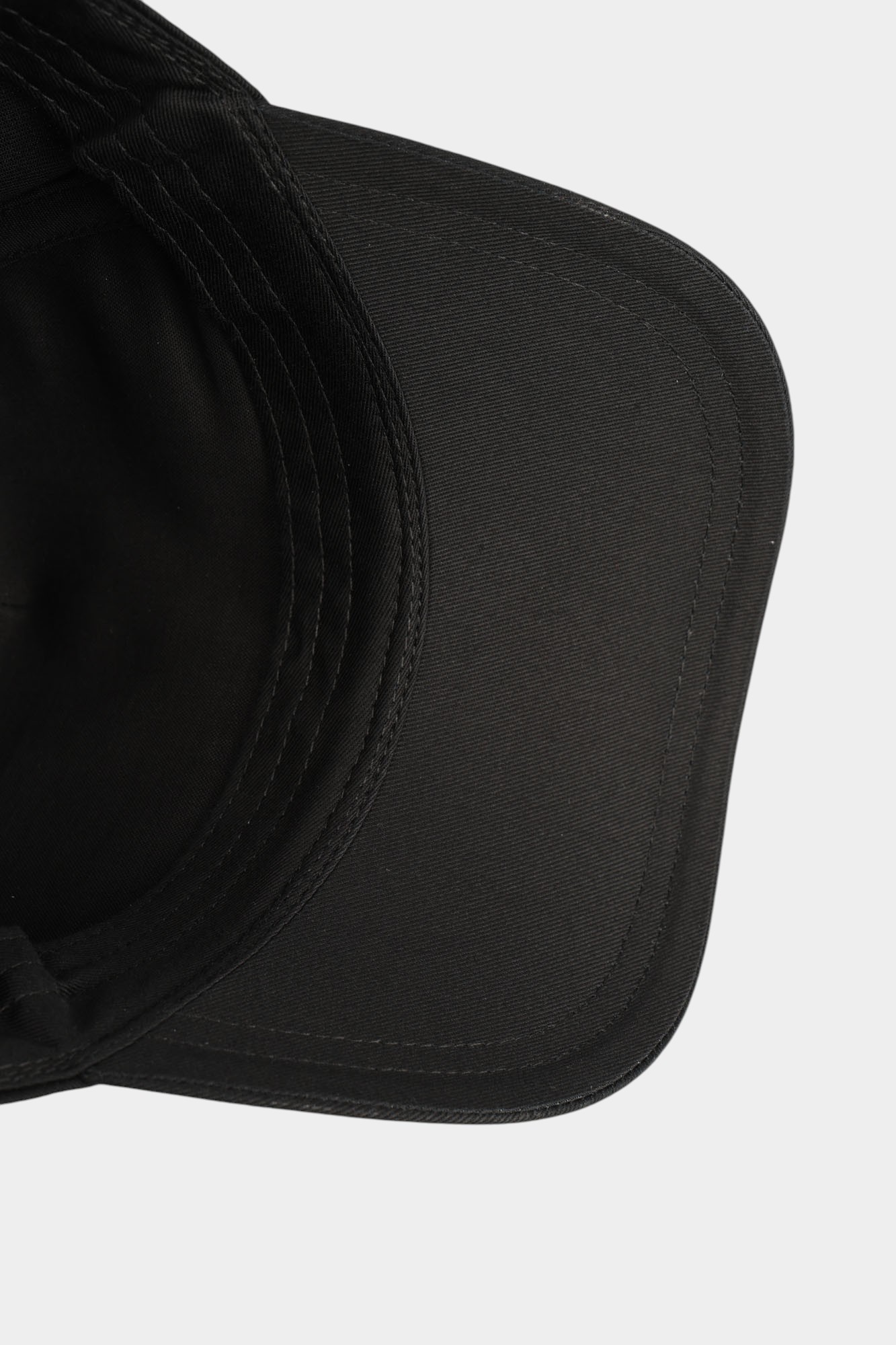 XM001694_AF15502 Кепка Armani Exchange Черный