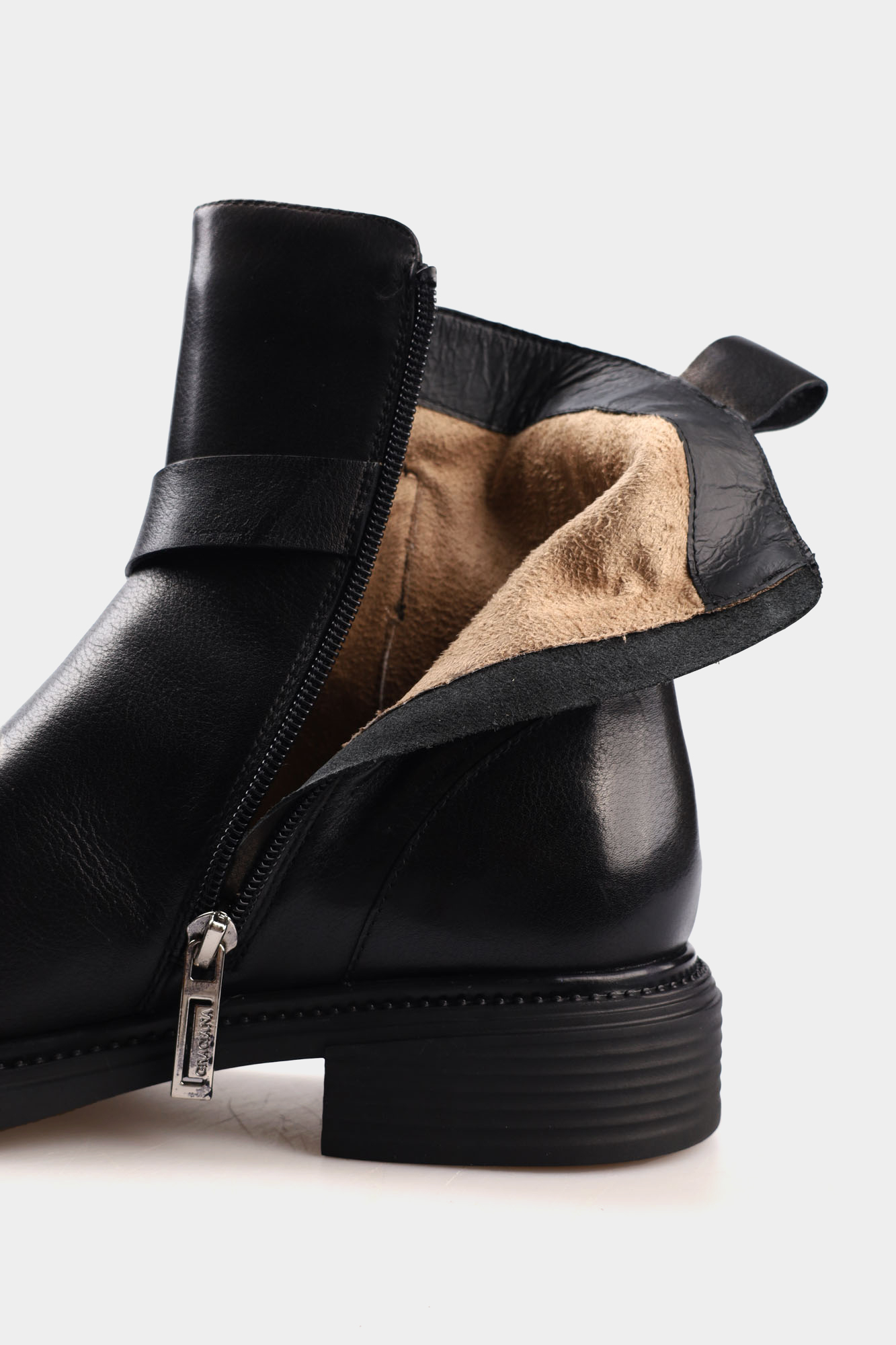 S8-36-101 Ботинки Graciana Черный