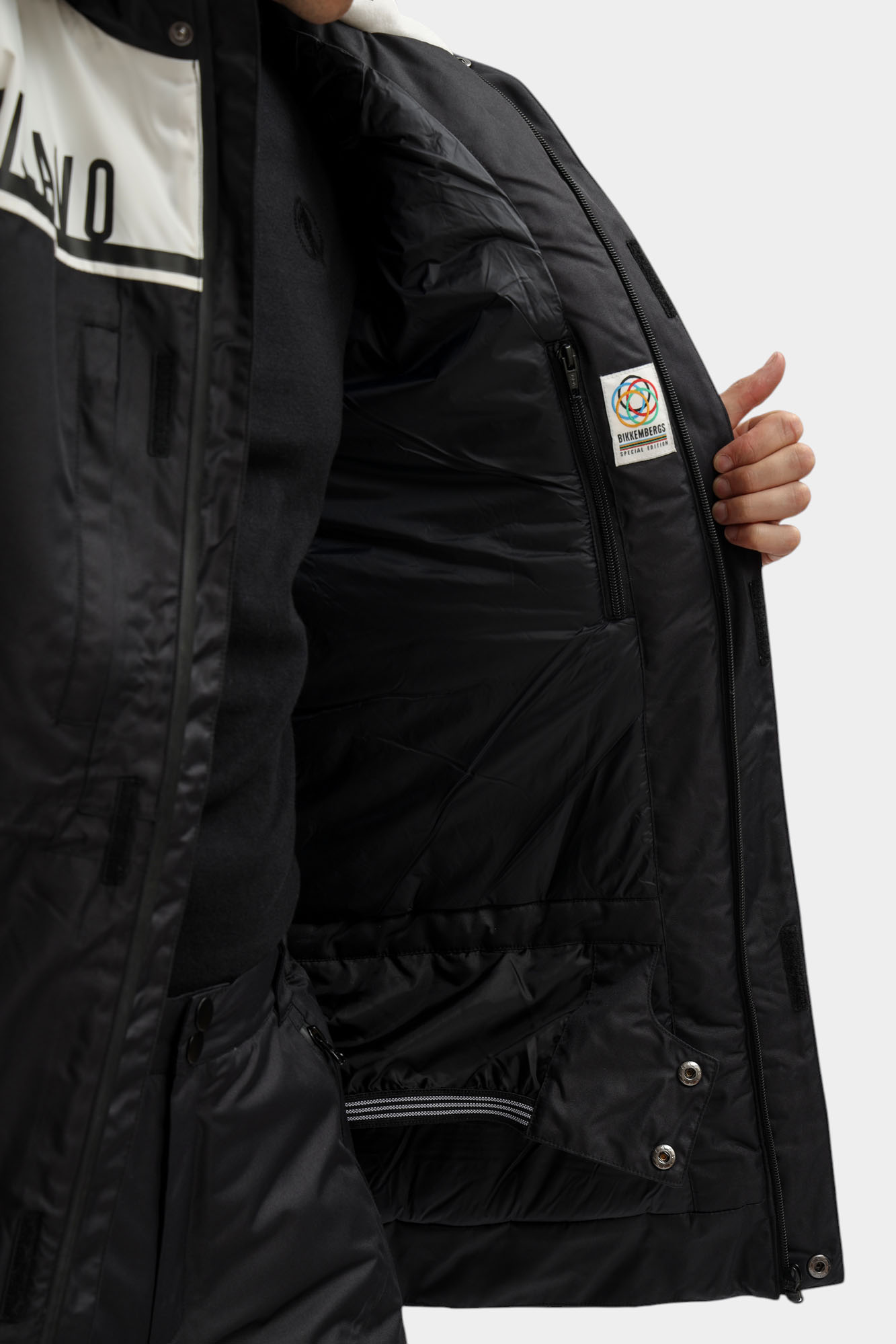 BMG1292 Куртка пуховая Bikkembergs Черный