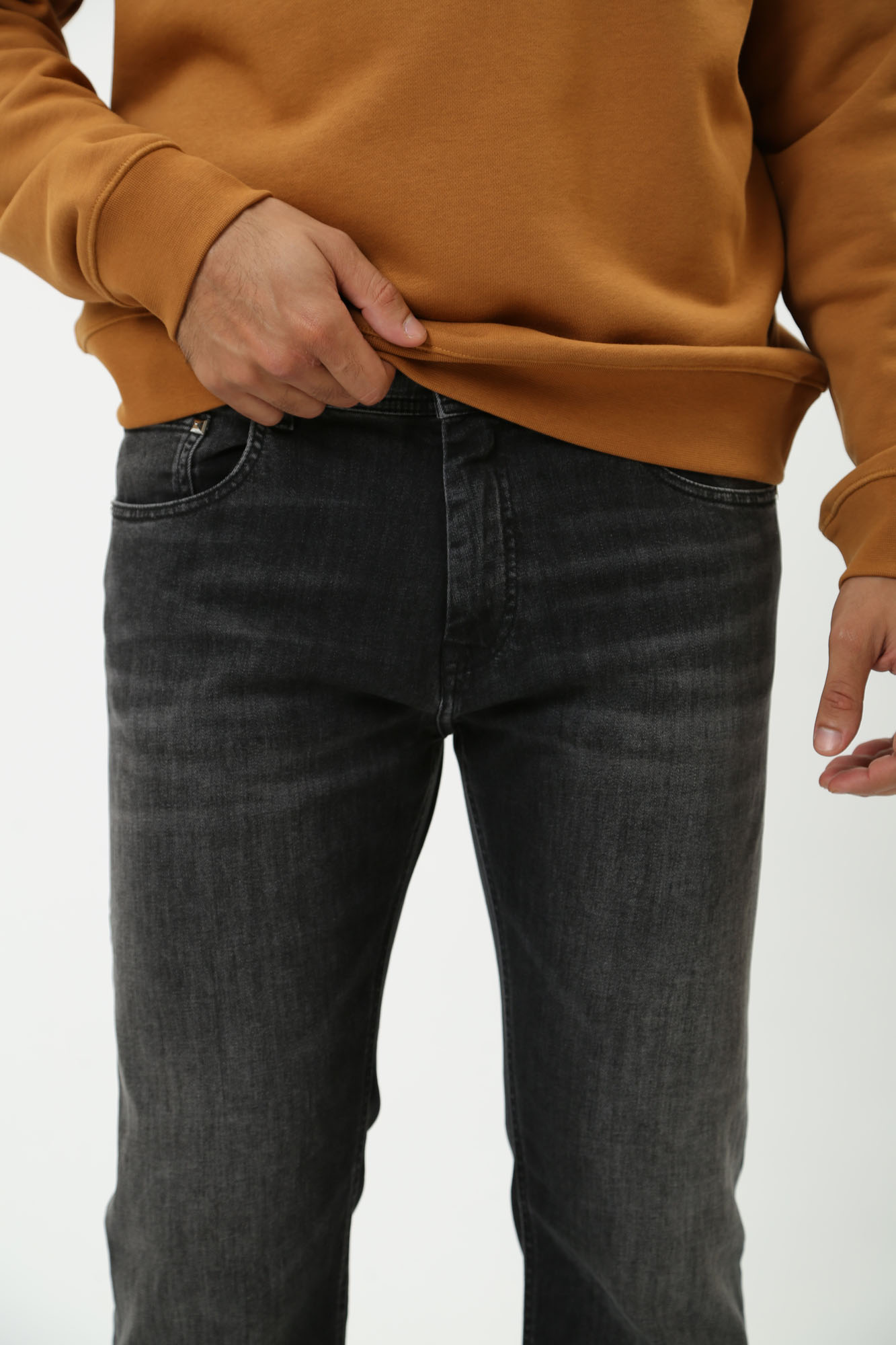 544830_265841 Брюки джинсовые Karl Lagerfeld Черный