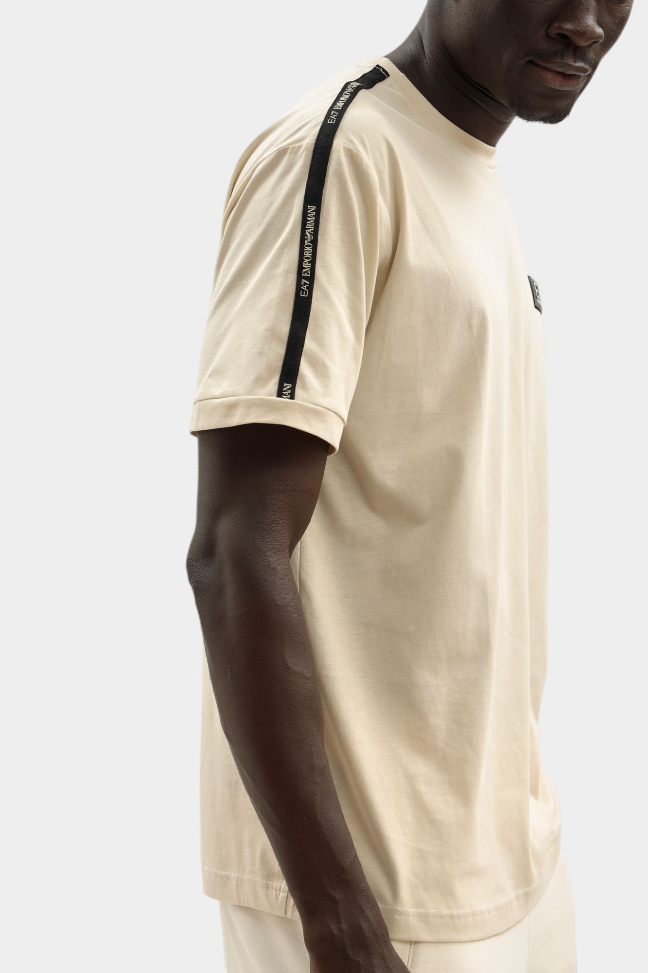 7M000956_AF10375 Футболка EA7 Молочный