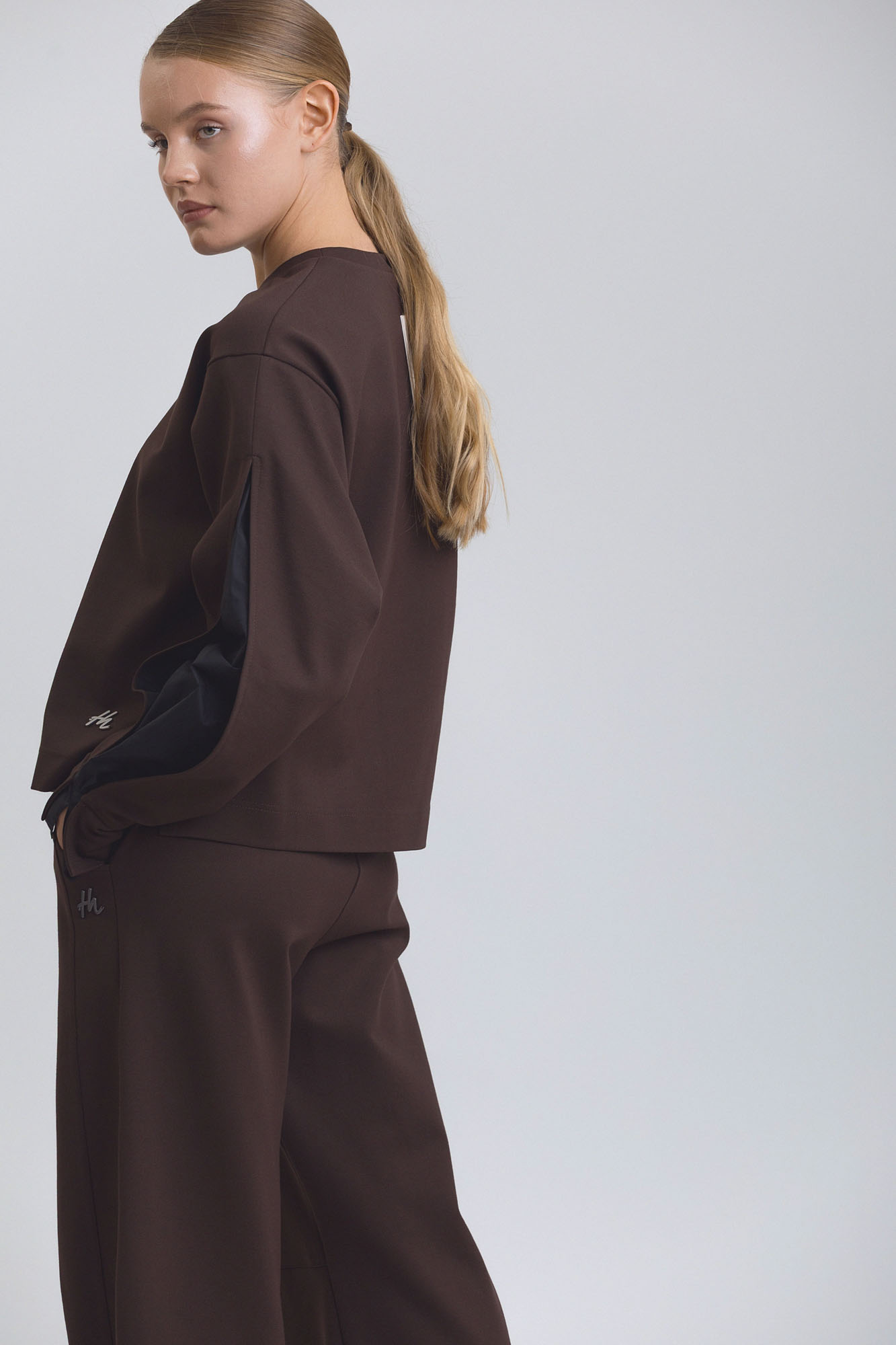 Свитшот The Hills Коричневый