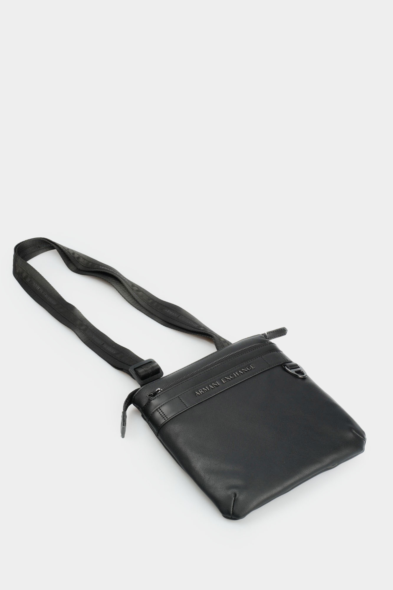 XM000144_AF11925 Сумка Armani Exchange Черный