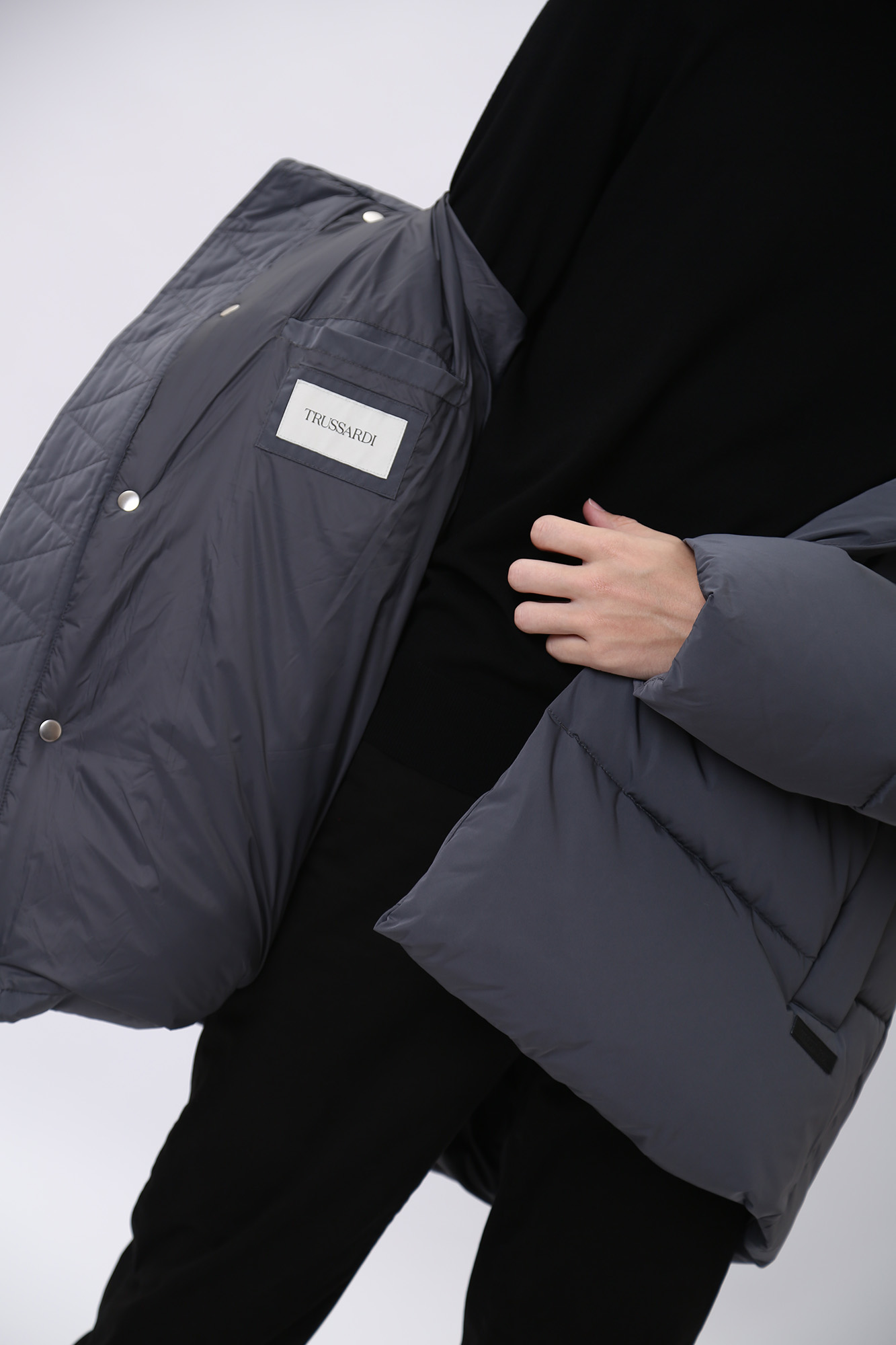 52S00741-1T004085 Куртка пуховая Trussardi Серый