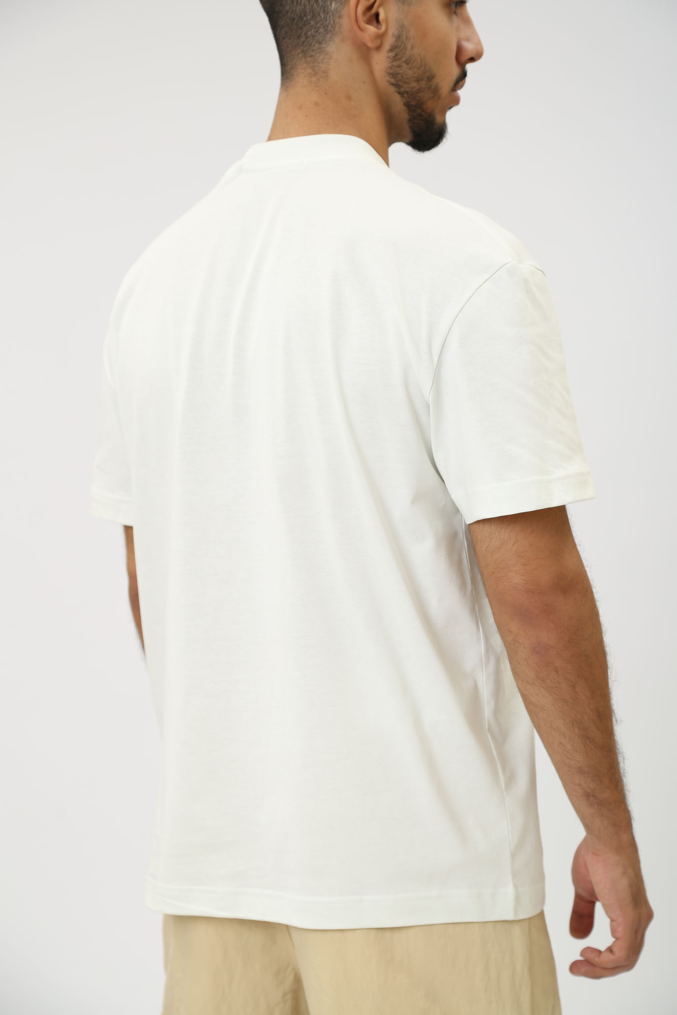 J30J325700 Футболка Calvin Klein Jeans Молочный