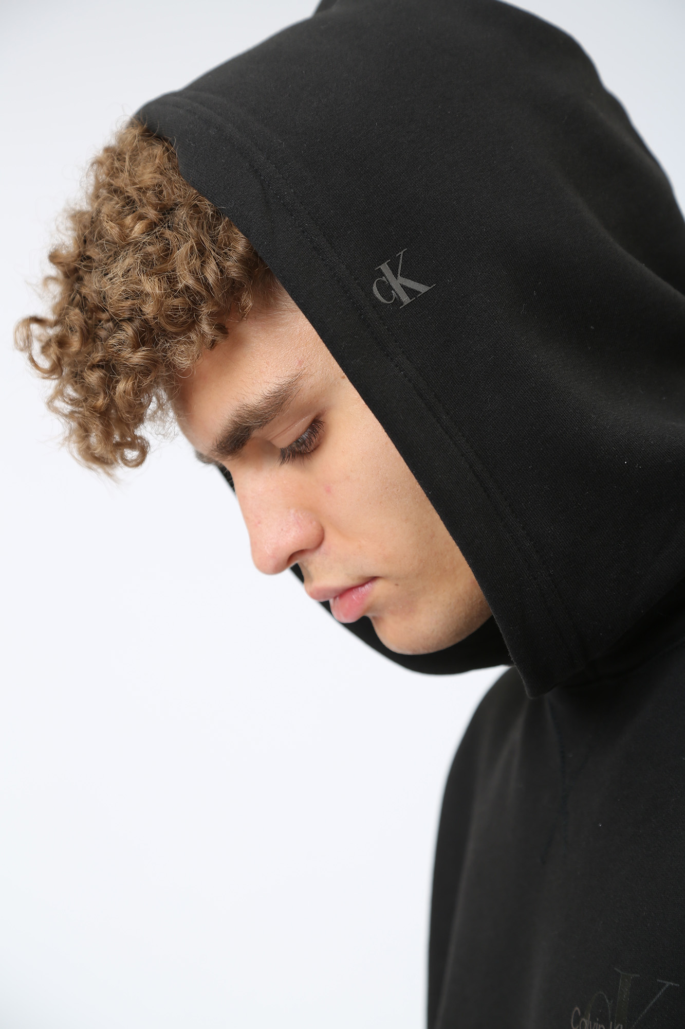 J30J321890 Худи Calvin Klein Jeans Черный